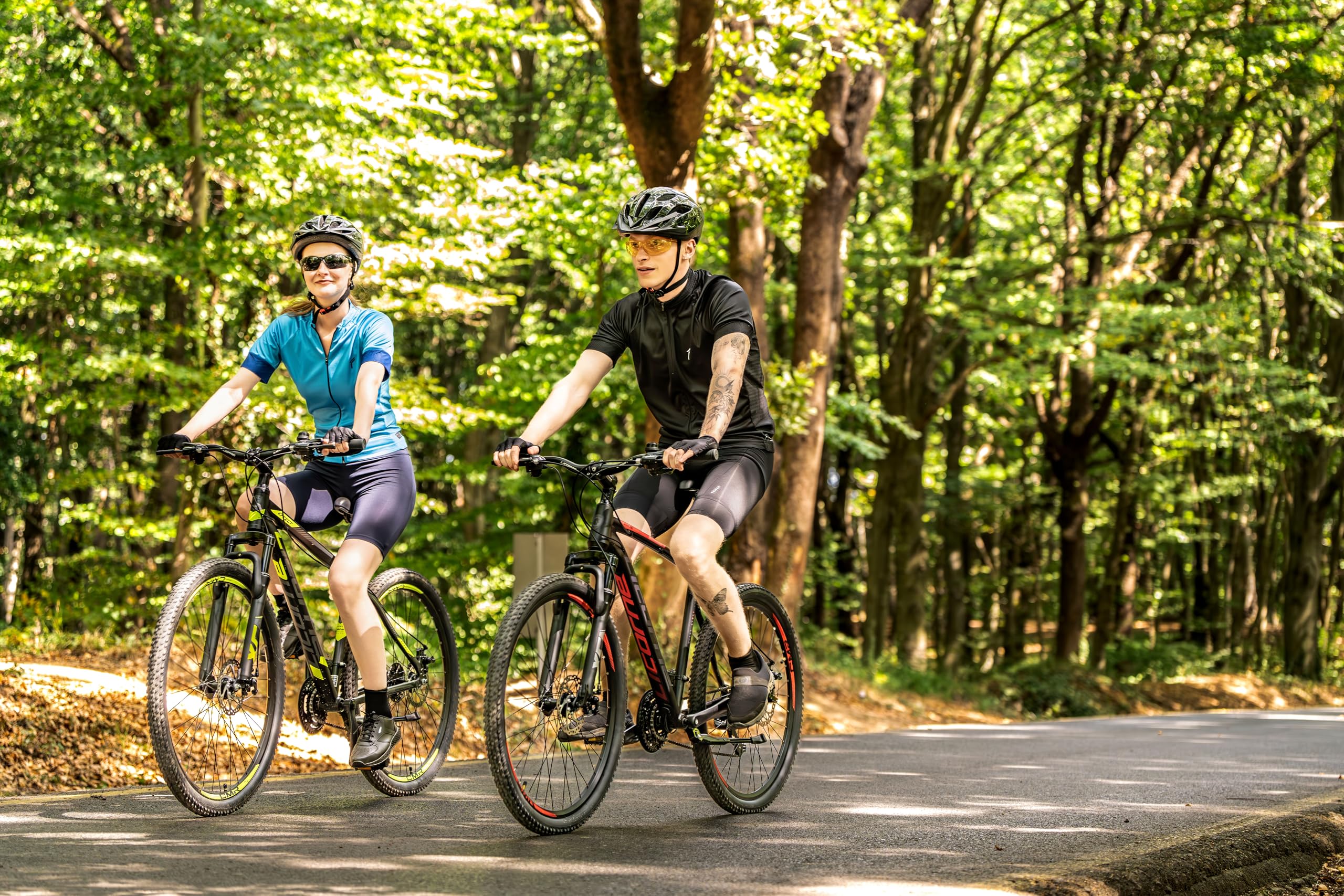 Licorne Bike - Mountain bike Diamond in alluminio, bicicletta per adolescenti, uomini e donne, cambio a 21 marce, freno a disco, forcella anteriore regolabile 26, 27,5 e 29 pollici
