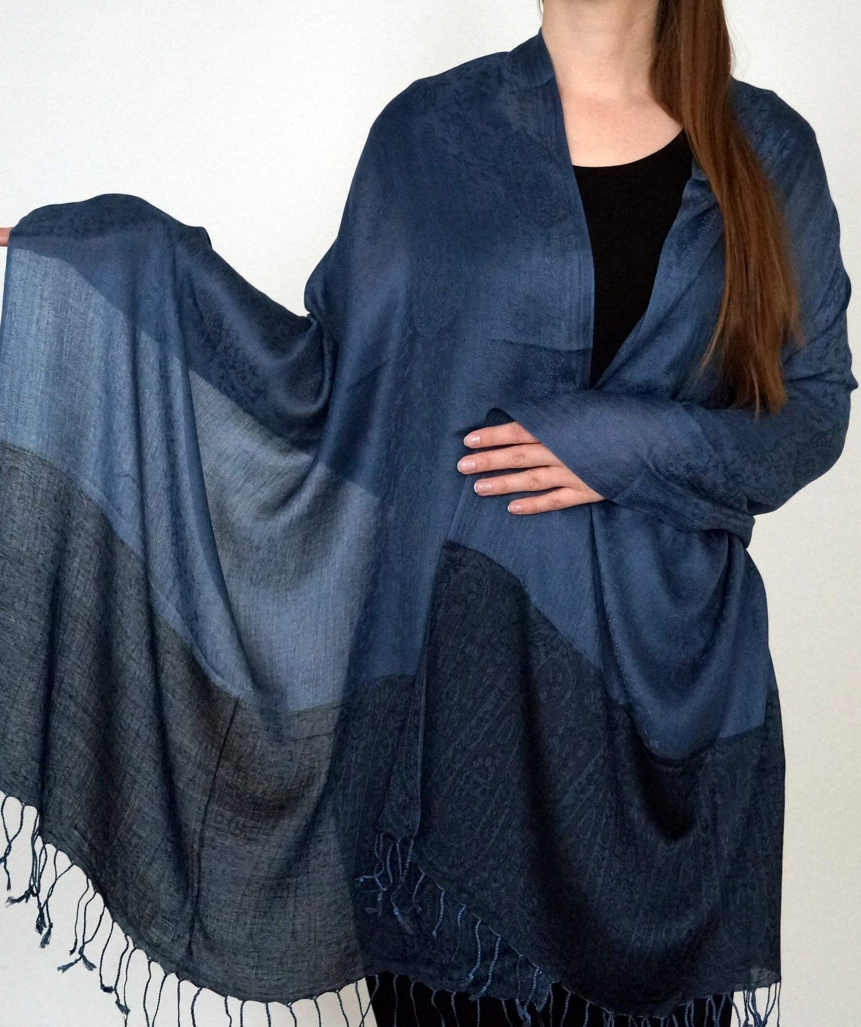 Handgewebter Kaschmir Schal in Dunkelgrau Farbe für Klassische Damen mit klassischen Outfits und geschmack - 75cm x 200cm