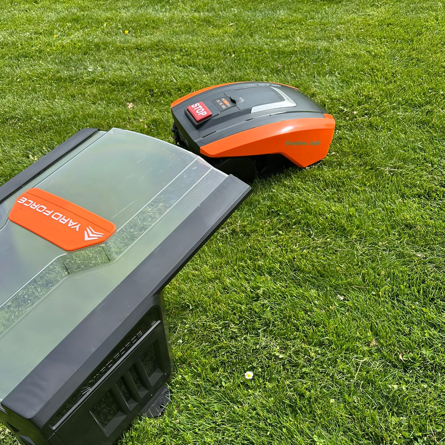 YARD FORCE Rasenmähroboter Easymow 260B & AR SH02-EU Plus Mähroboter-Garage