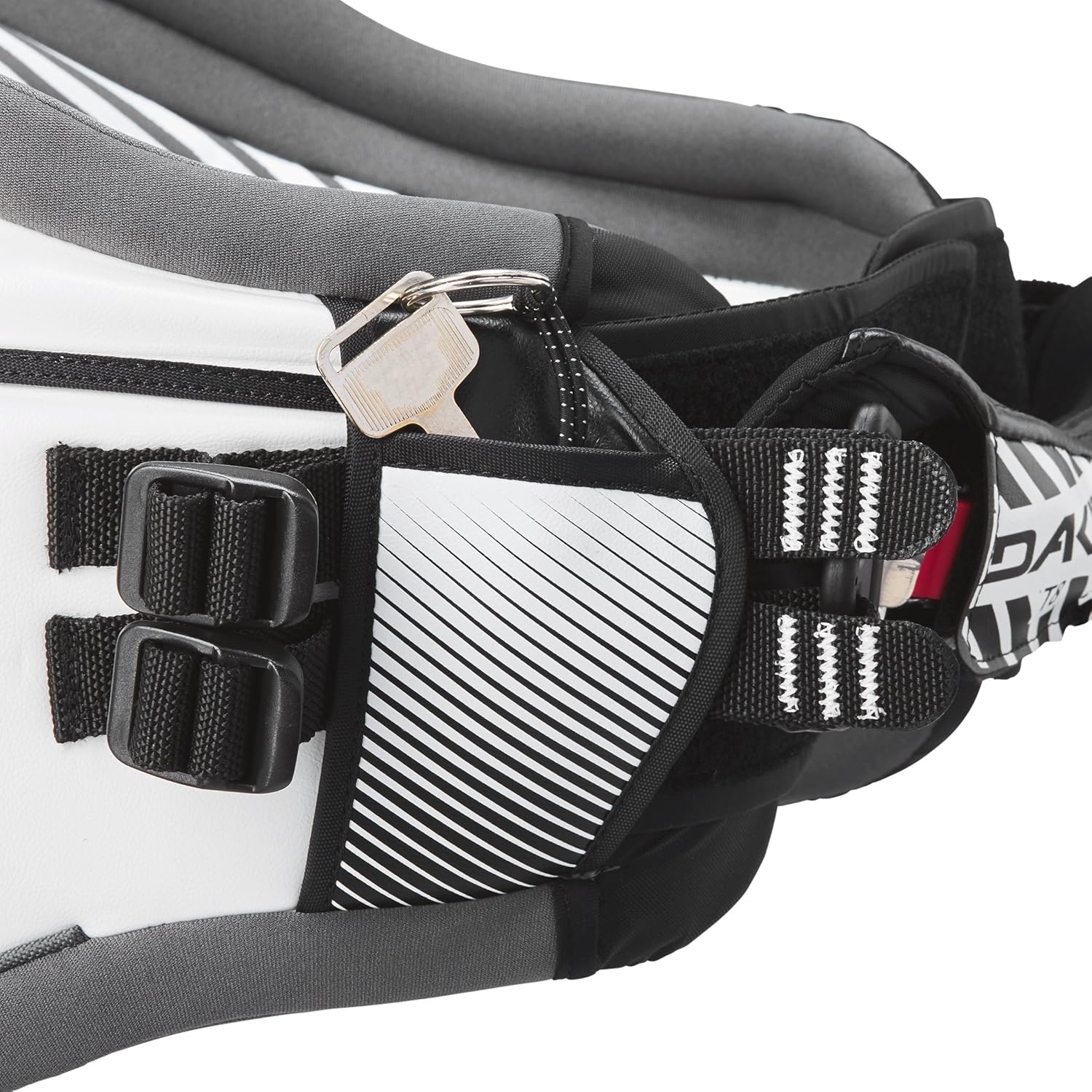 Dakine T-8 Harness - White, Small