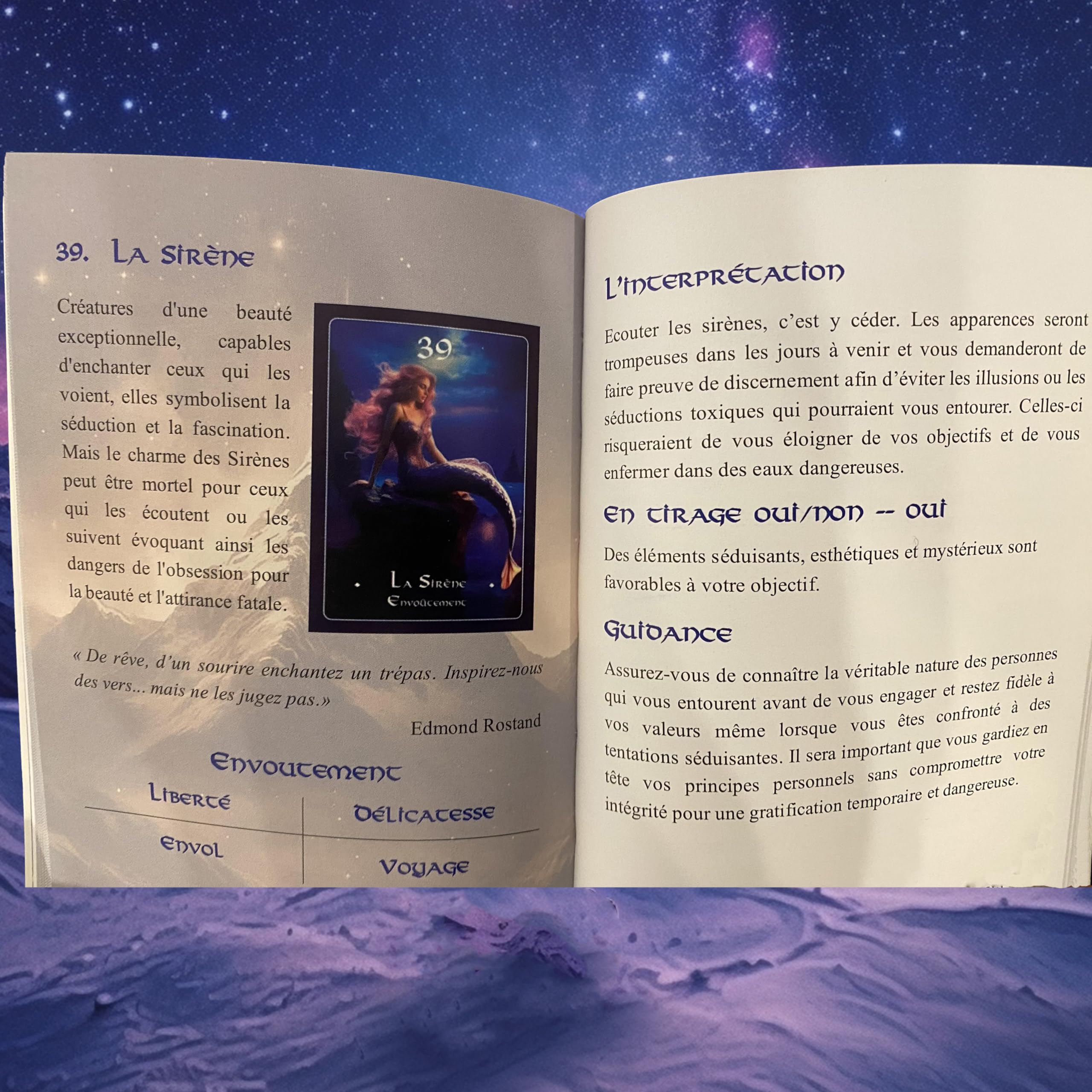L'Oracle des Légendes du Bout du Monde - 54 cartes divinatoires pour une immersion spirituelle aux confins des pays nordiques. Idéal guidance, voyance, spiritualité et développement personnel.