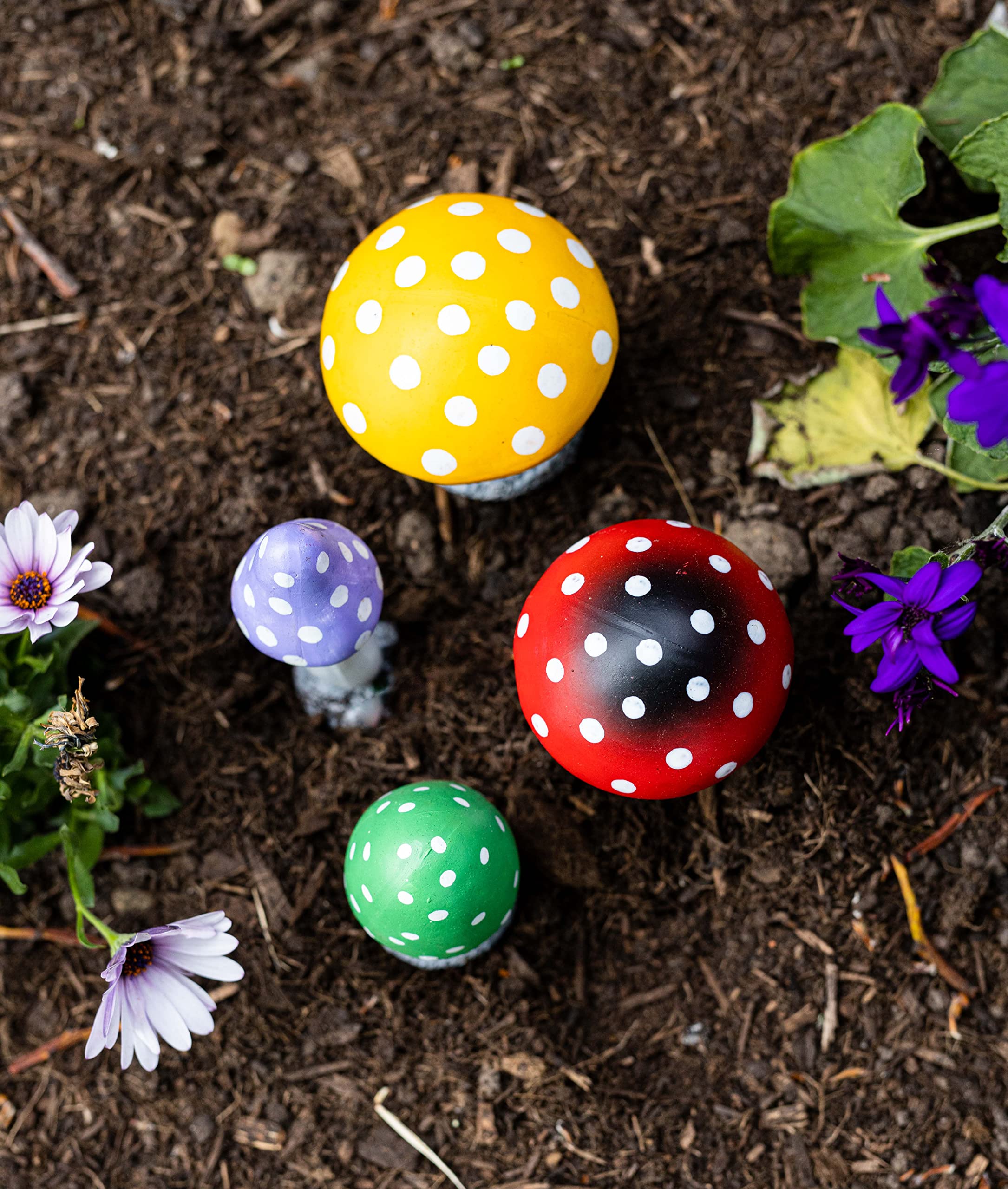 Garden Mile Set Of 4 Multicoloured Mushroom Garden Ornaments Outdoor Toadstool Mini Statues - Image 3