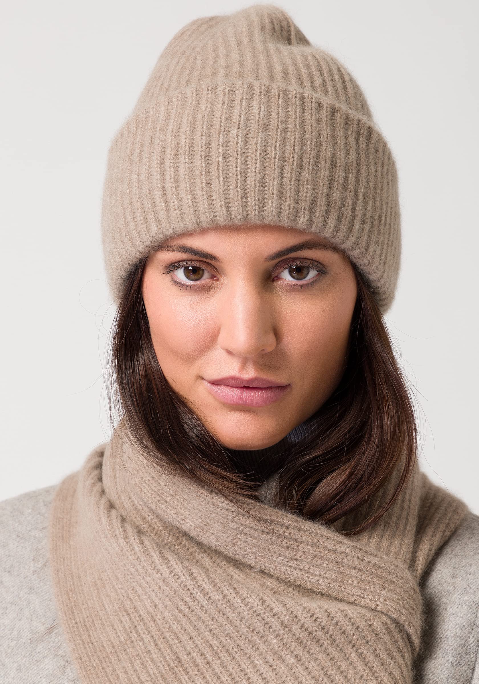 Style & Republic Kaschmir-Chunky Beanie Damen aus 100% Cashmere, Lang und großzügig geschnitten - Dein kuscheliger Premium Strick-Mütze für stilvolle Herbst- & Winter-Momente