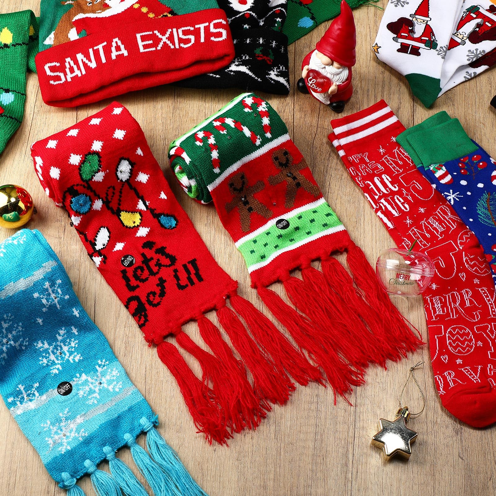 Liitrsh 36-teiliges LED-Weihnachtsmützen-Set, 12 weihnachtliche Mützen, 12 Weihnachtsschals, 12 Paar Weihnachtsstrümpfe, Unisex, bunt, blinkend, Urlaubsdekoration für Männer und Frauen