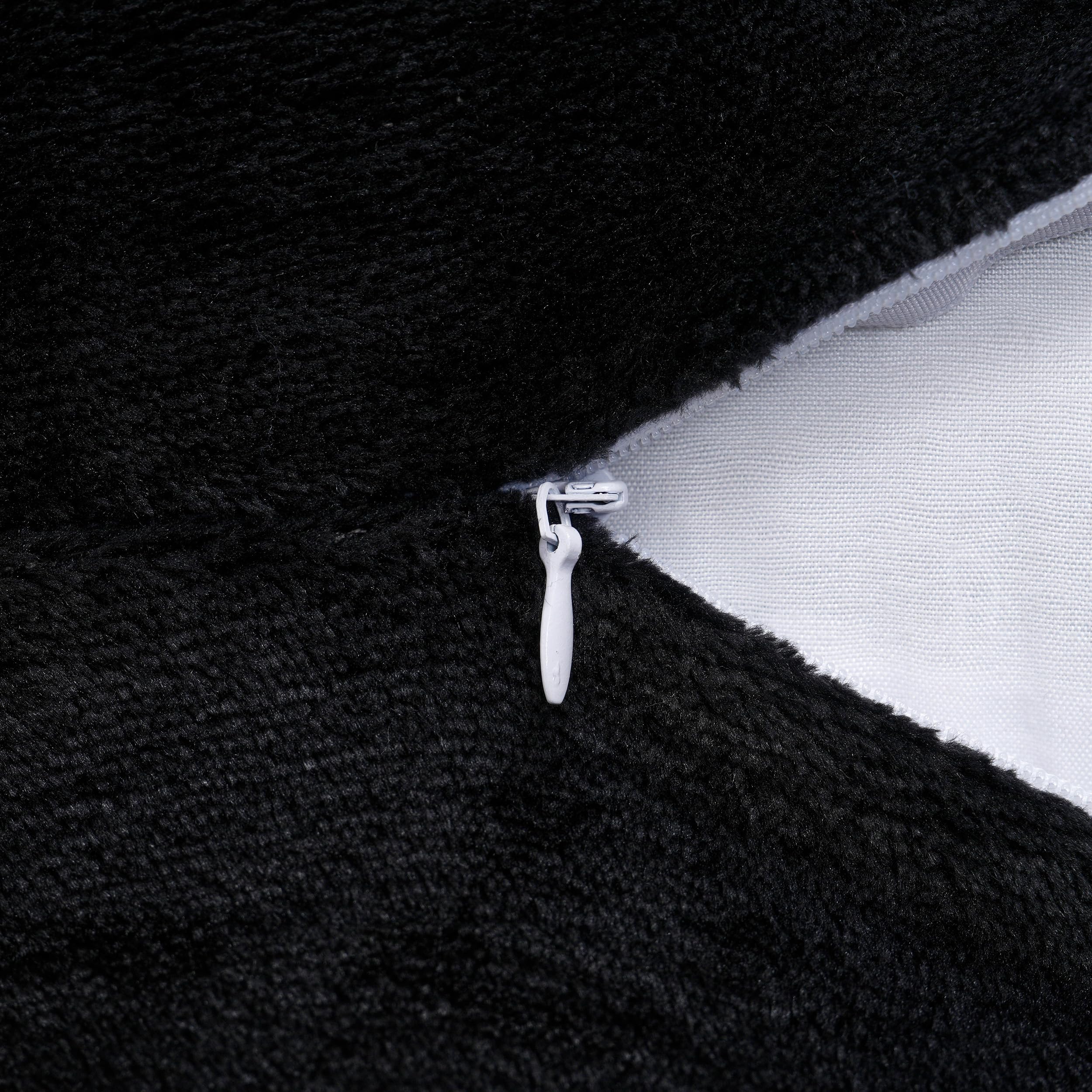 similar to the photo ) Micro Fleece Bed Sheet Set Queen Size Black - Ultra-Soft Velvet Plush Queen Bed Sheets with Deep Pockets,No Pilling,Cozy Warmth for All Season - 4 Piece Set Bedding Sheets & Pillowcases