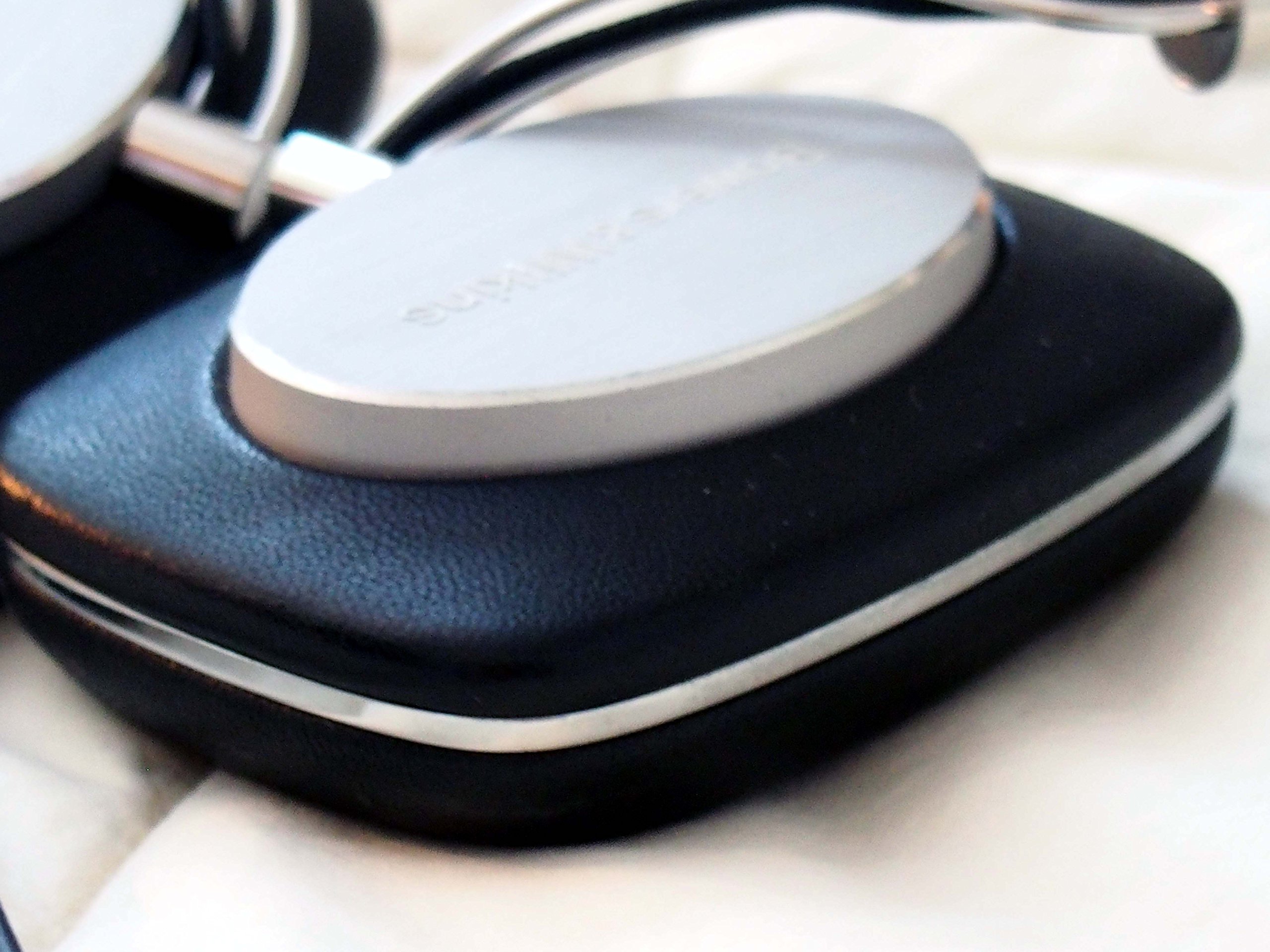 Amazon.com: Bowers & Wilkins P5 Mobile HiFi Stereo Headphones