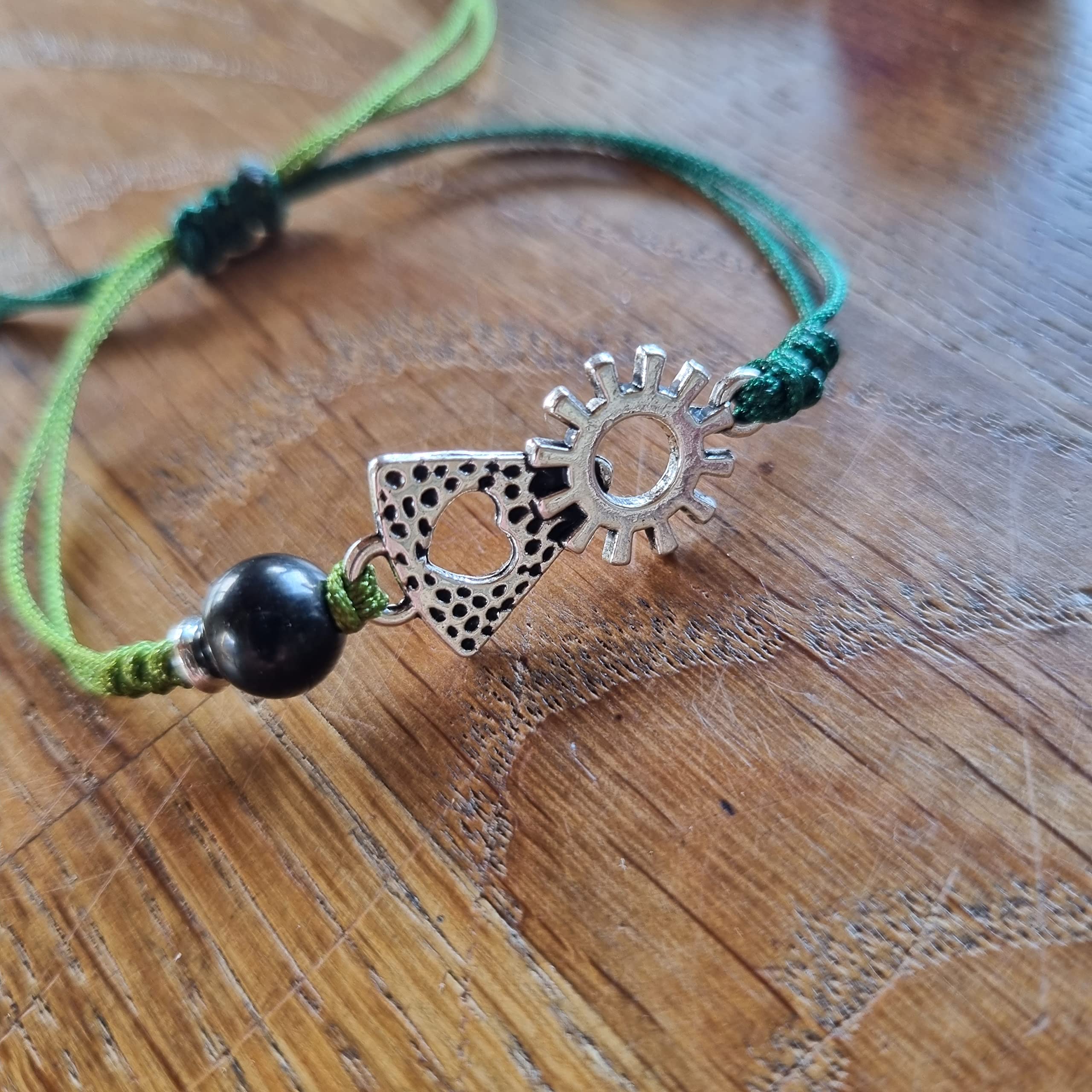 Pulsera santina virgen de covadonga azabache asturiano - GEMOTERAPIA FACIL