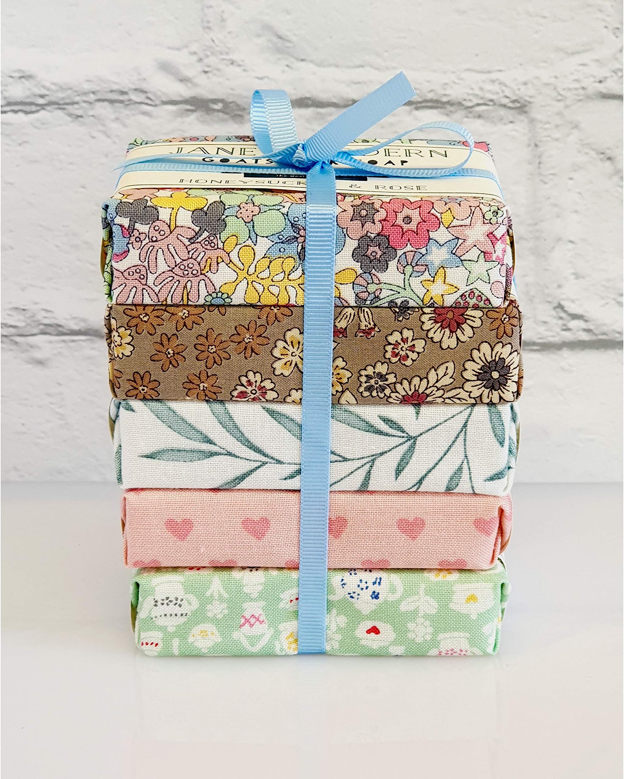 Jane Maddern Handmade Goats Milk Soap 90g - PACK OF 5 - Made in Somerset, England. Mild, Natural Soaps in 100% Plastic-Free Packaging.