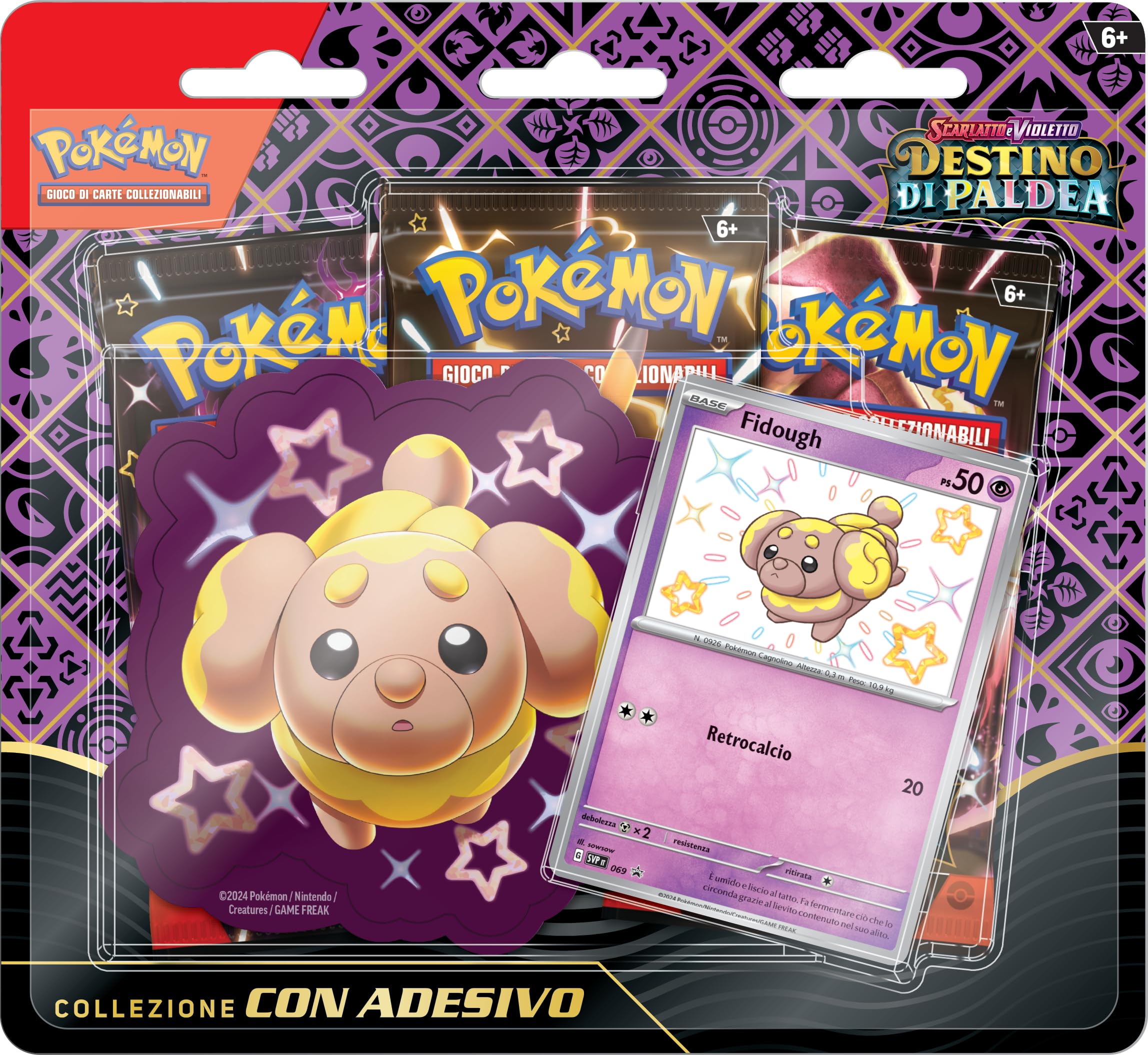 Pokémon Colección con Adhesivo (Fidough) de la expansión Escarlata y Violeta - Destino de Paldea del GCC (Carta Promocional holográfica y Tres Sobres de expansión), edición en Italiano