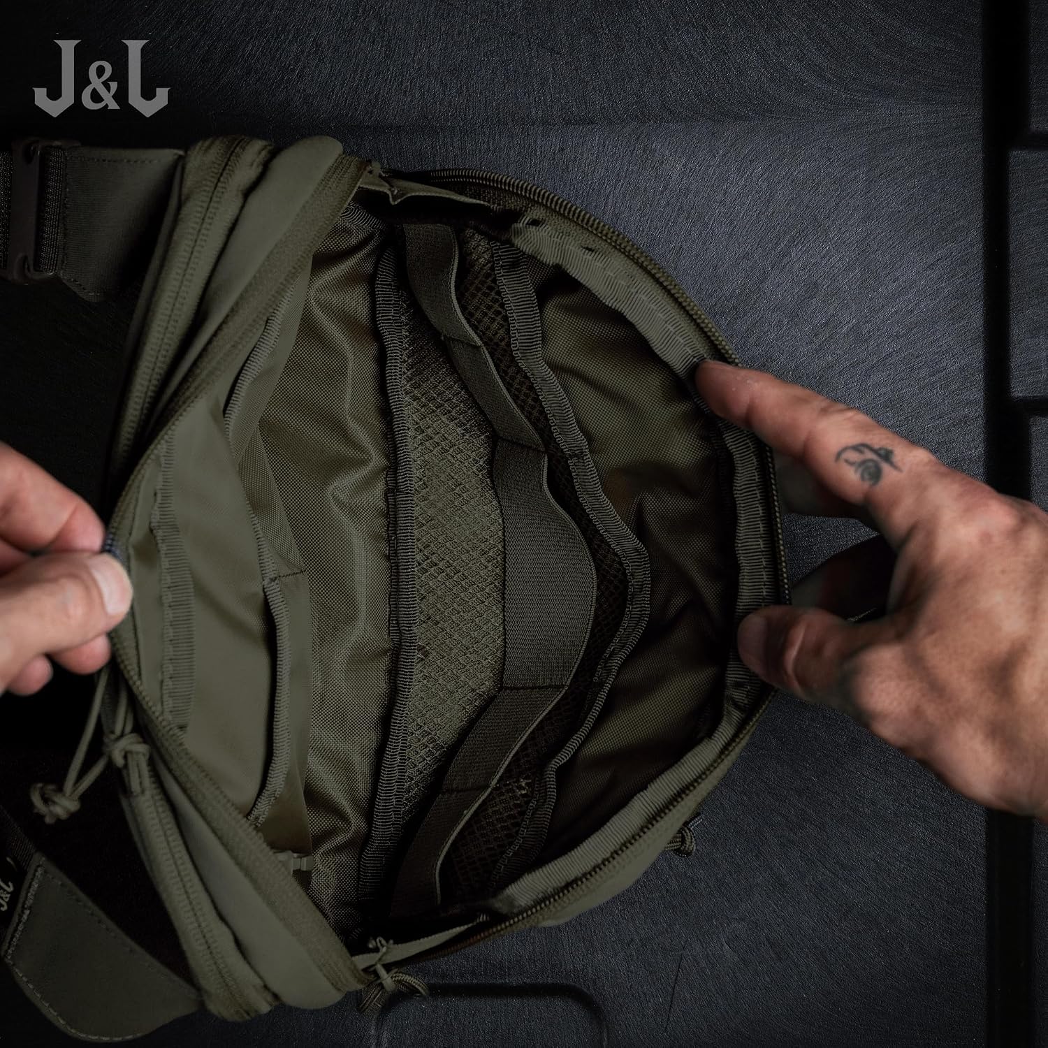 Jessie&James Edgepack Tactical Men's Lightweight Fanny Pack with Adjustable Strap, Multifunctional Quick-Draw Nylon Waist Pack for Outdoor_Green