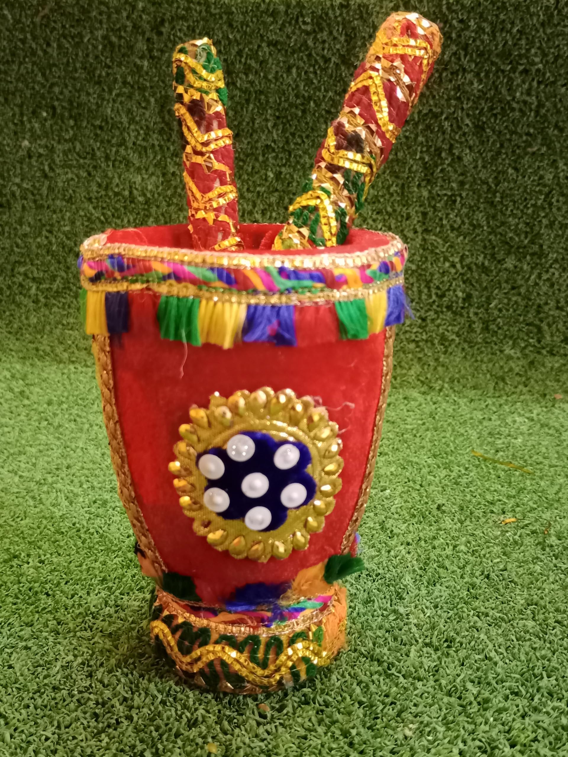 Pantiessiz yubka ostidagi samimiy fotosuratlar