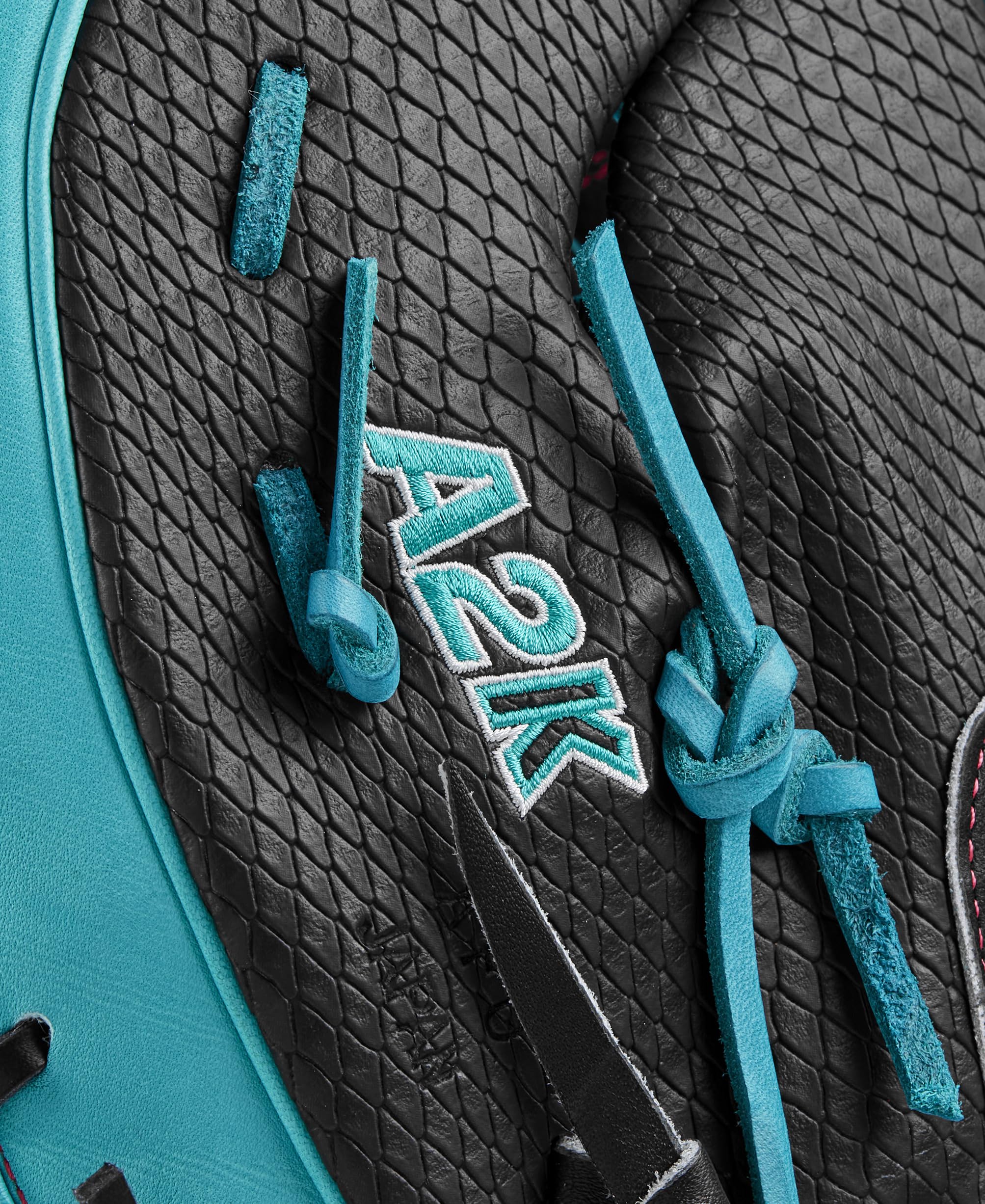 WILSON 2025 A2K Baseball First Base Mitts
