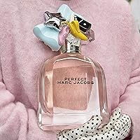 Vista 8 de Marc Jacobs Perfect Eau de Parfum – Perfume Floral Mujer – Con Notas de Ruibarbo, Narciso