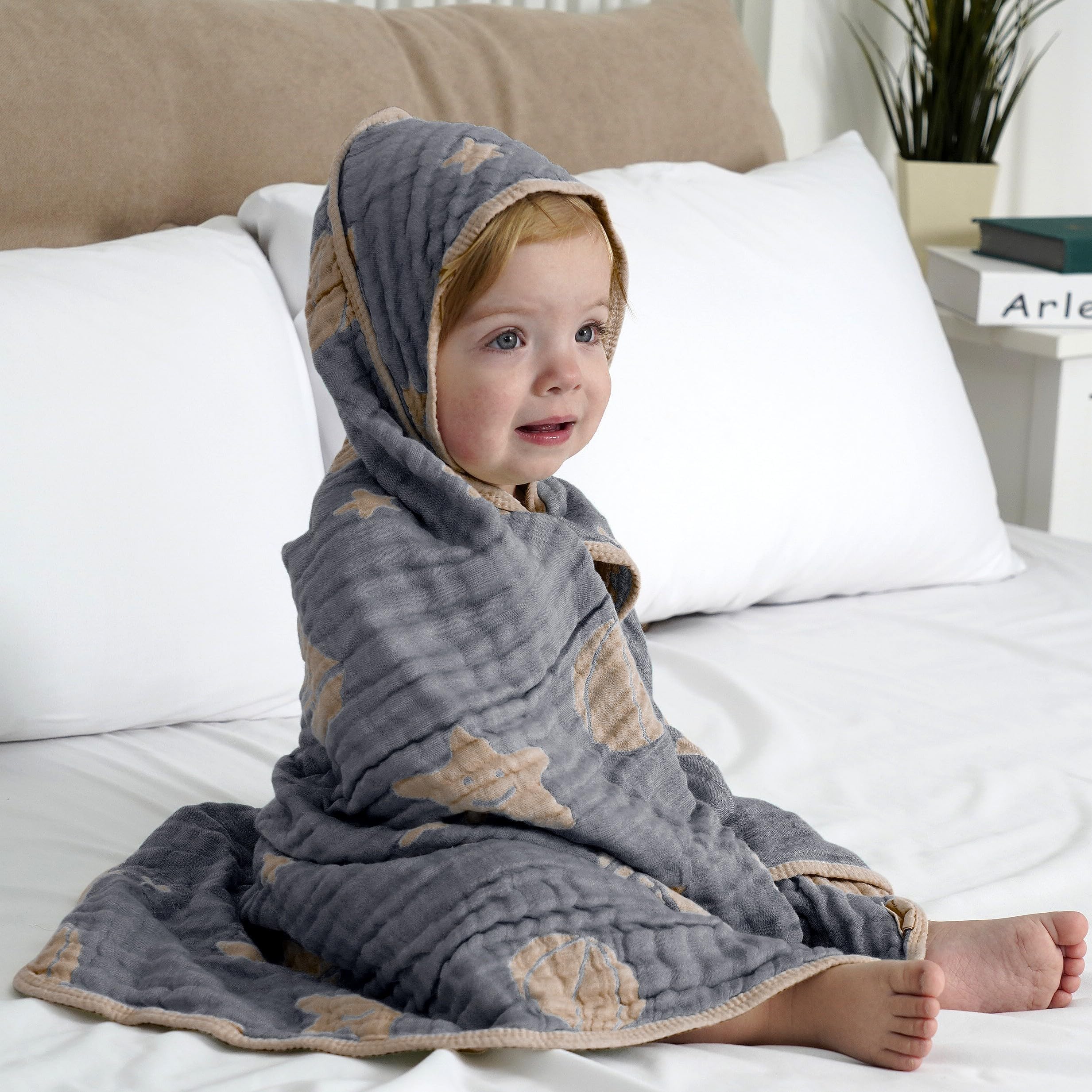 HardNok Ultra-Soft Muslin Baby Hooded Towel - 32 x 32 Inches, Ideal for Bath & Beach, Suitable for Both Boys & Girls from Newborns to Toddlers