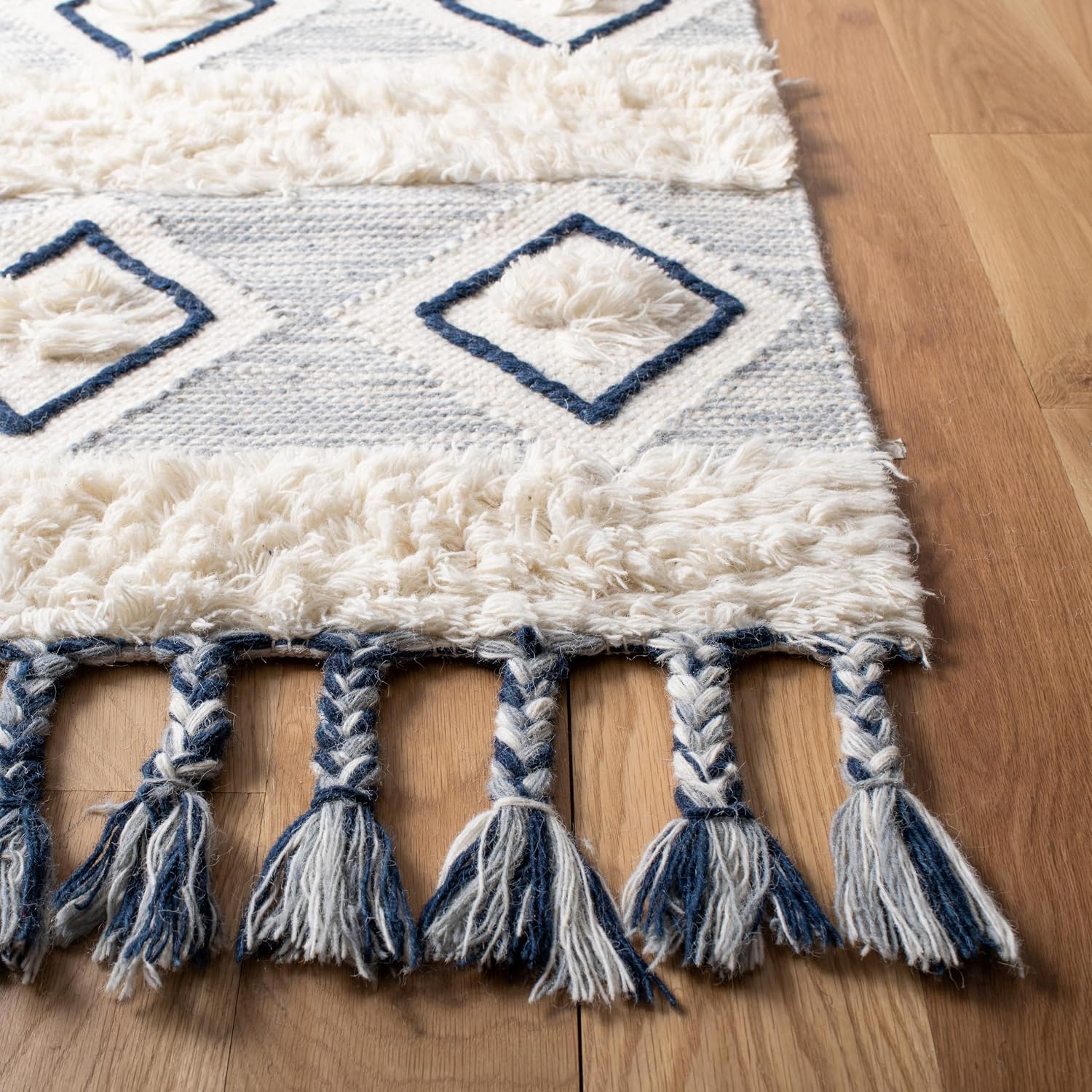 SAFAVIEH Natura Collection Runner Rug - 2'3" x 8', Ivory & Blue, Handmade Moroccan Boho Tassel Wool, Ideal for High Traffic Areas in Living Room, Bedroom (NAT678A)