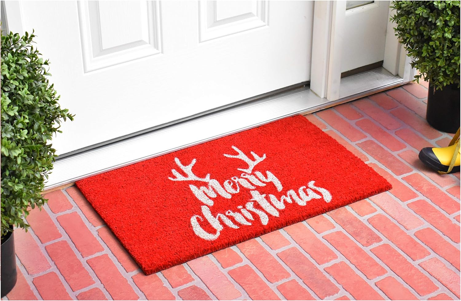 Calloway Mills AZ101741729 Deer Christmas Doormat, 17" x 29", Red/White