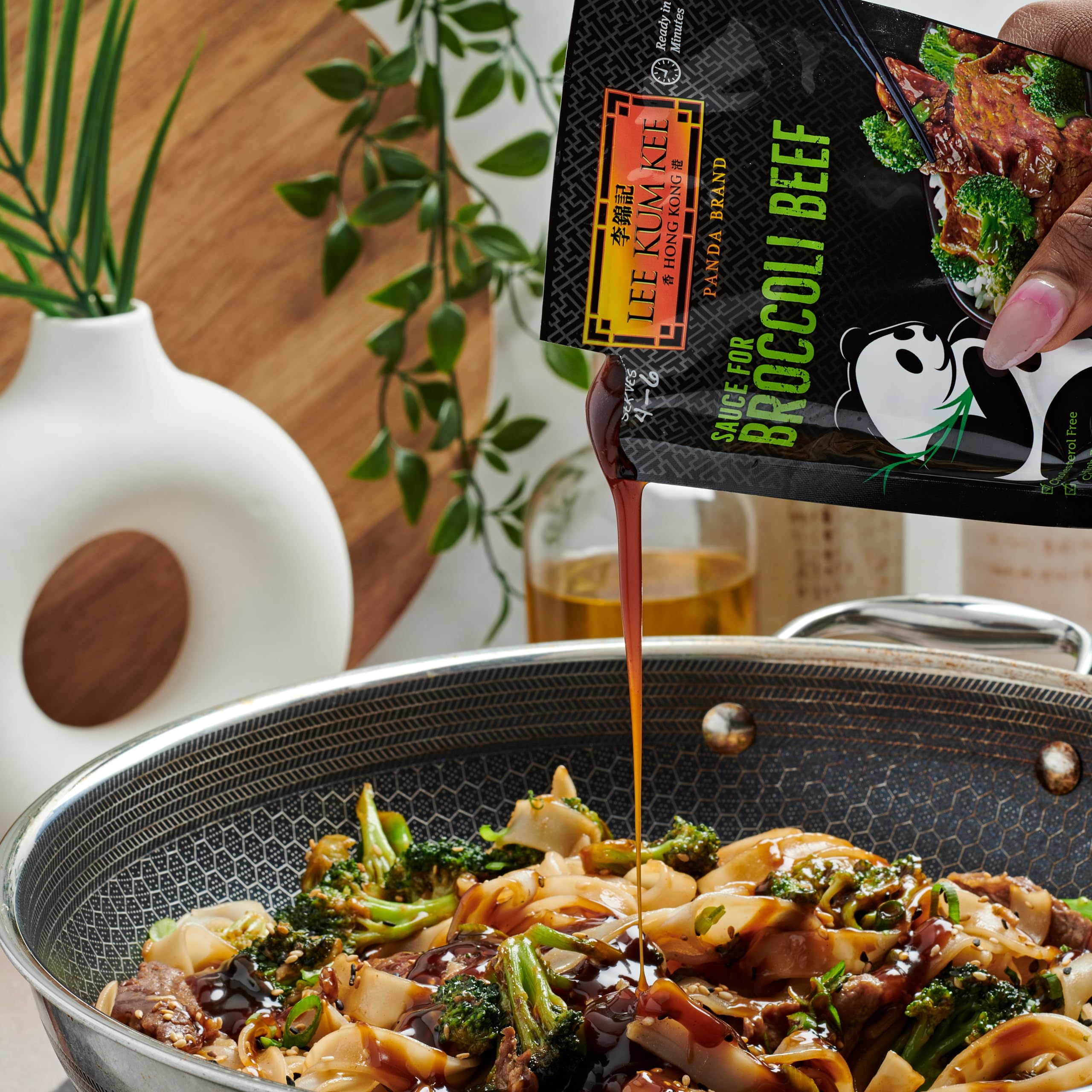 Lee Kum Kee Panda Brand Sauce for Broccoli Beef, 0g Trans Fat, No Artificial Flavors, No High Fructose Corn Syrup, Cholesterol Free, 8 Ounces (Pack of 6)