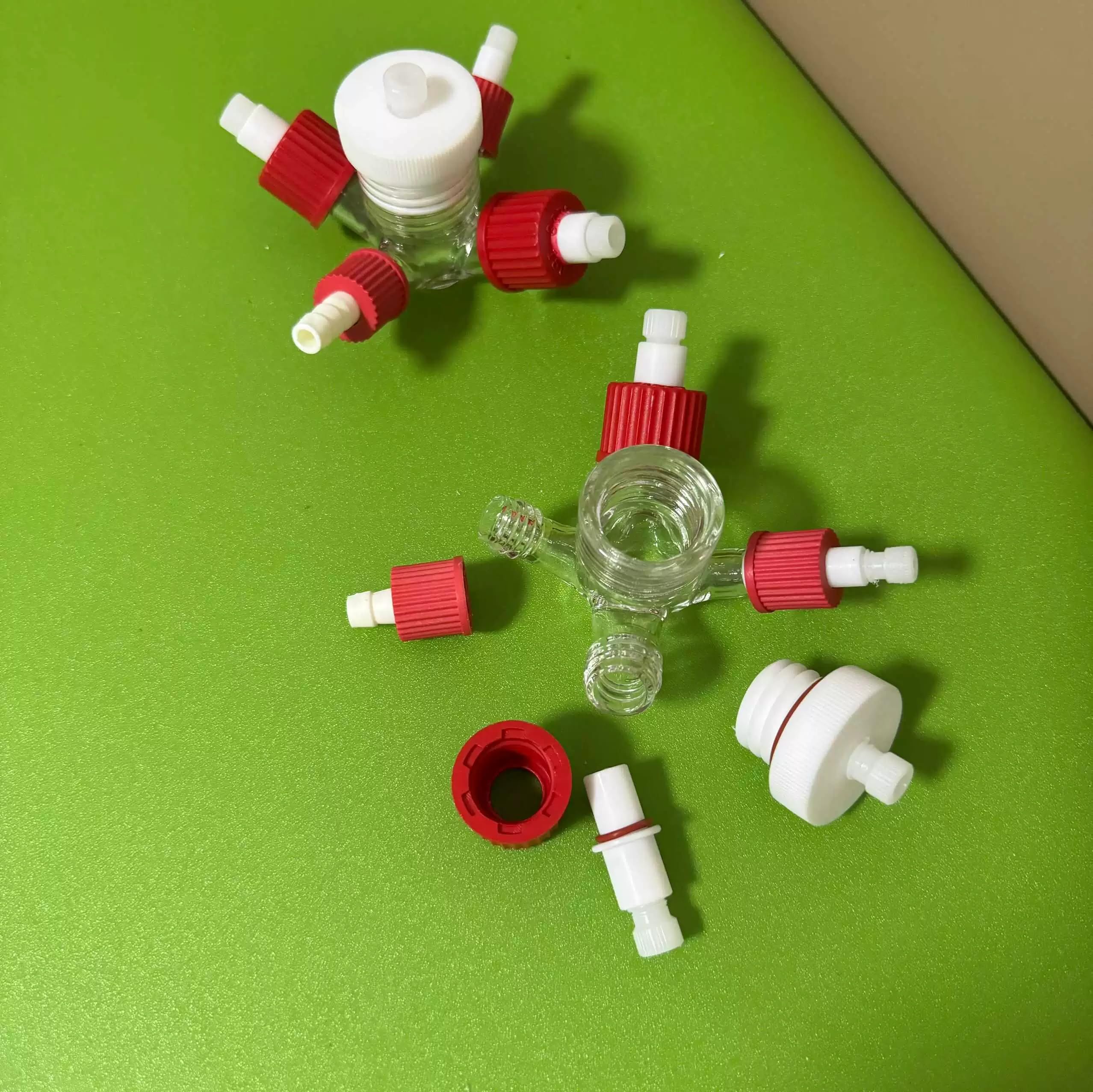 1 szt. 10 ml mikroszczelne ogniwo elektrolityczne – zbiornik z pięcioma szyjkami i trzema elektrodami do użytku laboratoryjnego