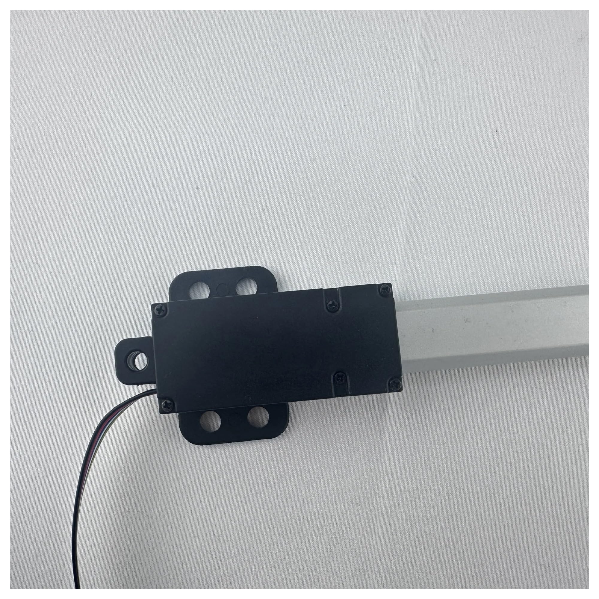 Mały siłownik liniowy DC 12V Długość skoku 30/50/100/150mm Maksymalna siła 150N Silnik elektryczny z funkcją Halla perfection(Load50N 15mms)