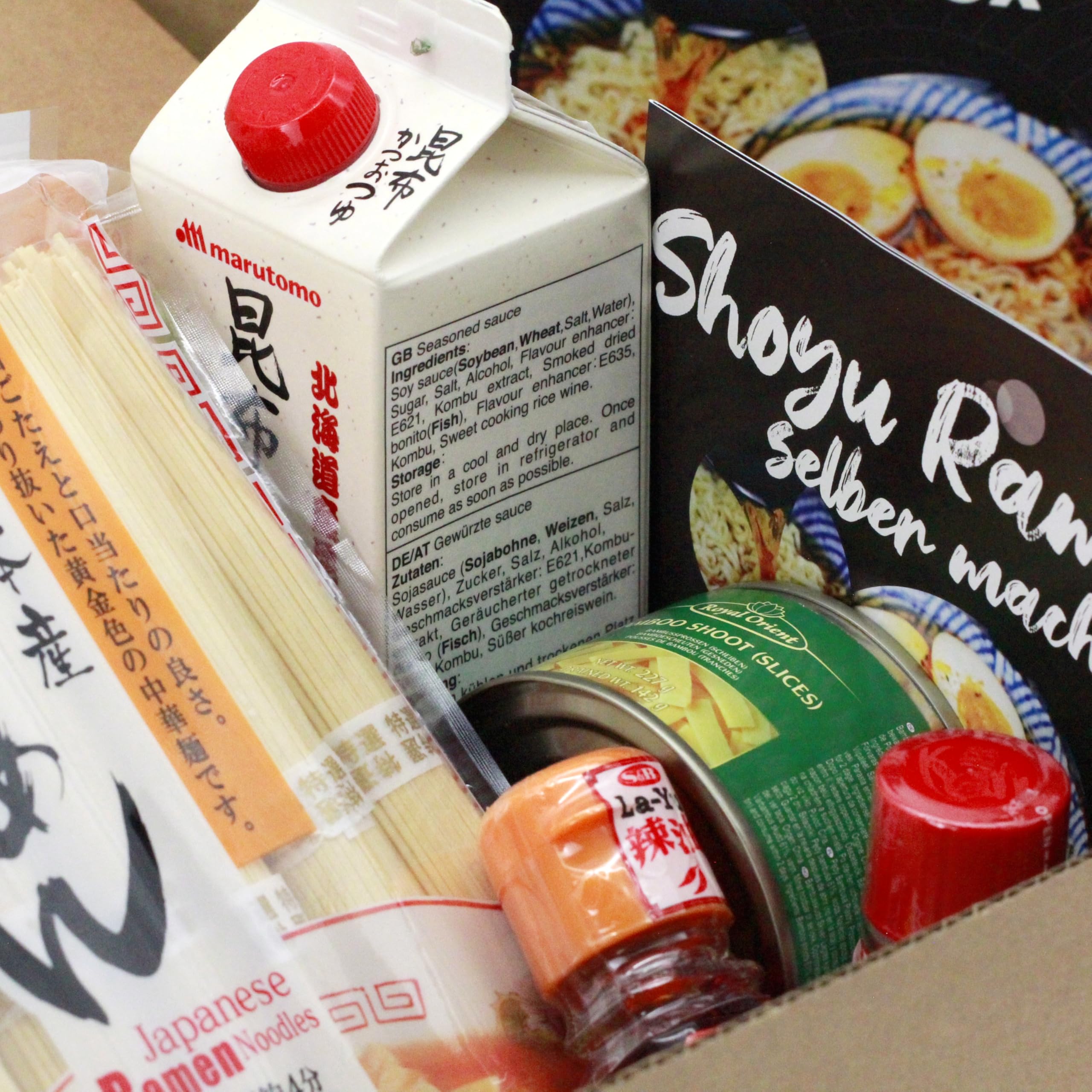 Ramen Kochset für japanische Nudelsuppe – für 8 Portionen, 6-teilige DIY Ramen Box, inkl. Anleitung für Shoyu Ramen, Geschenkidee, auch für Einsteiger