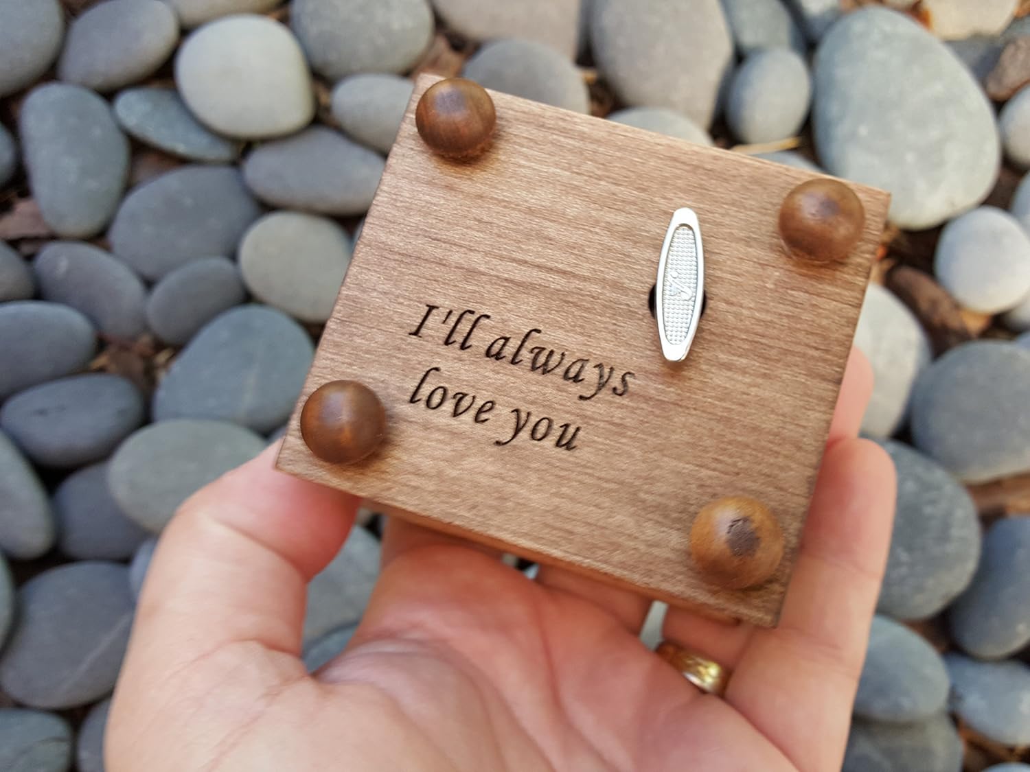 Customized music box with Daddy's Girl engraved on top along with a father and daughter image, you can personalize it with your color and song, Butterfly Kisses