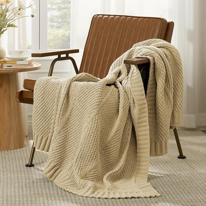 Amélie Home Chenille Knit Throw Blanket for Couch, Chunky Knit Blanket with Chevron Texture Non-Shedding, Decorative Farmhouse Soft Blanket for Home Sofa Chair Bed, Beige, 50"x 60"
