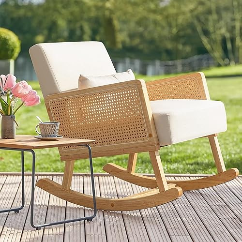 Furmax Mecedora de madera maciza para patio, silla mecedora de ratán deslizante, cojines lavables desmontables, asiento de muebles de mimbre para