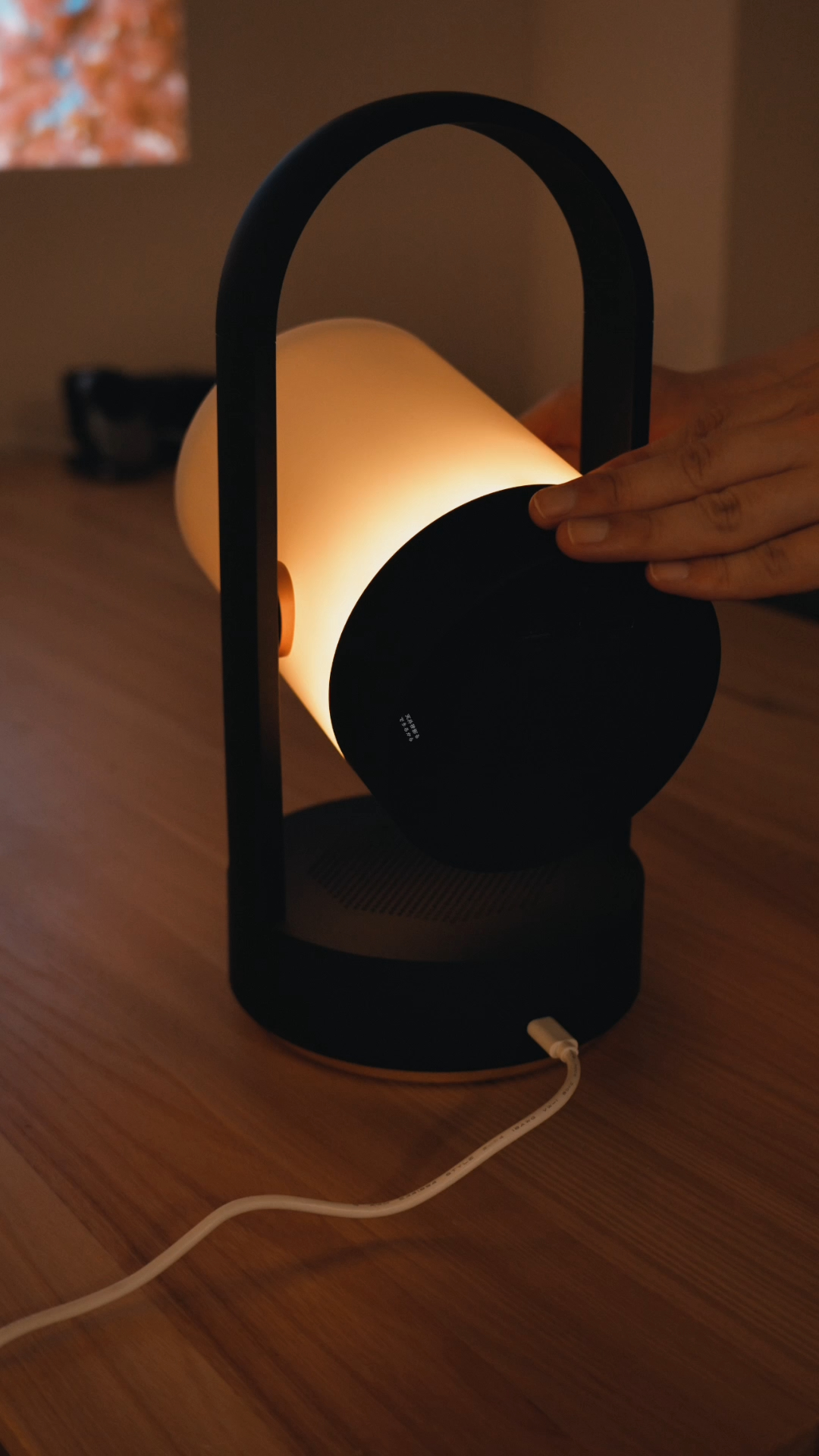 Amazon.co.jp: Adget Vesper – Room Light Projector（アジェット