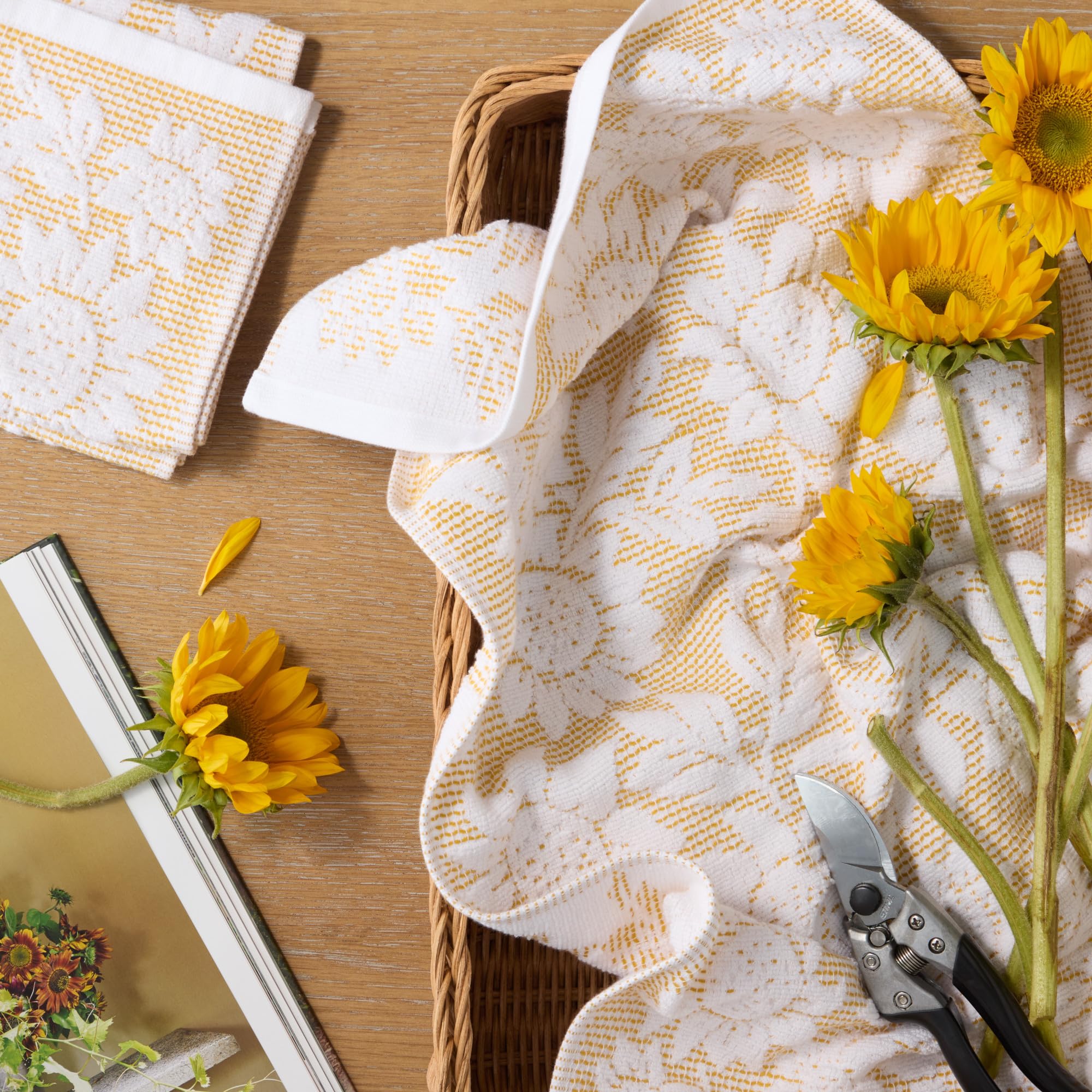 Amazon.com: Martha Stewart Woodland Harvest Jacquard Sunflowers