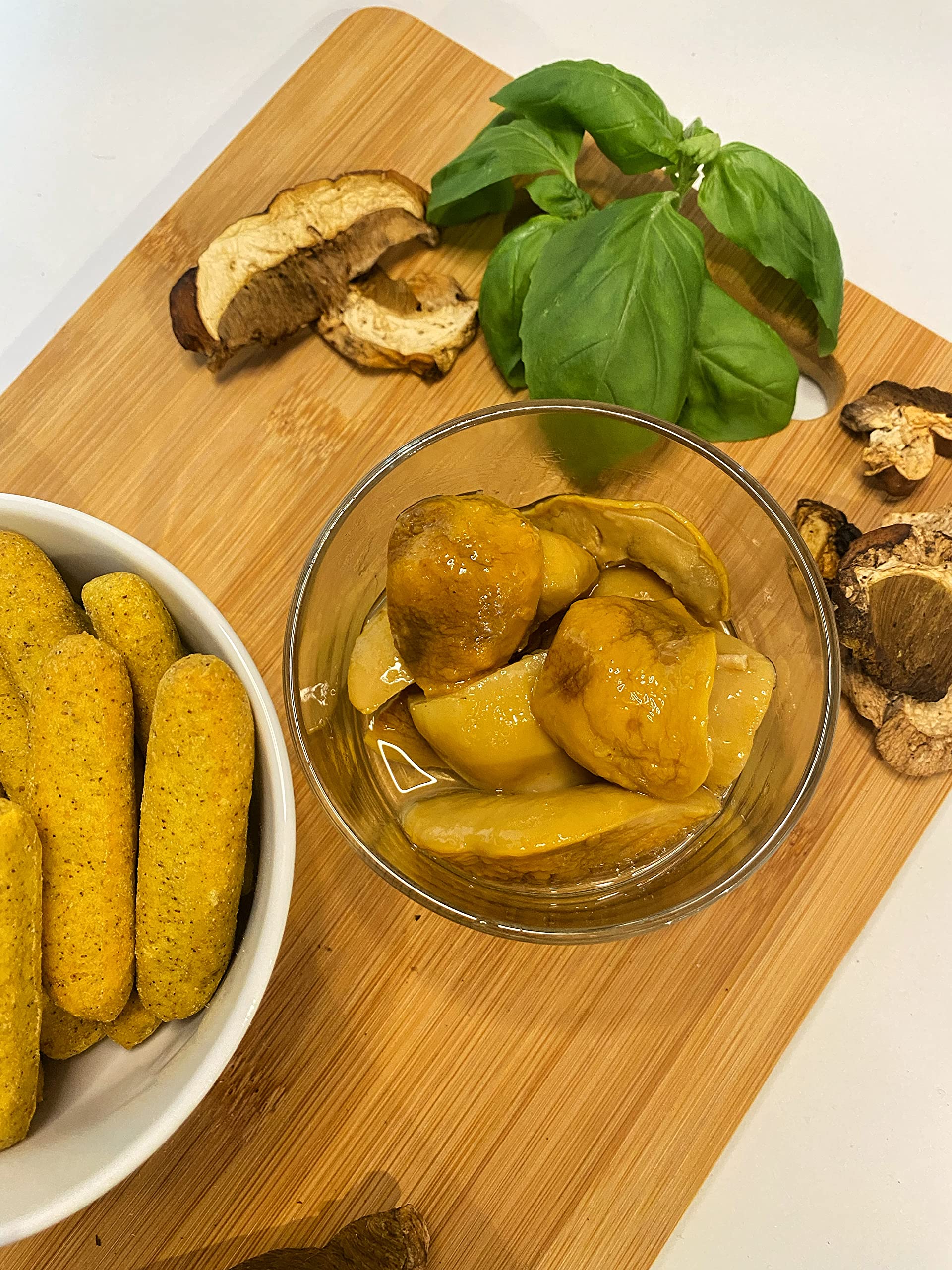 Goloserie Funghi alla Boscaiola con Porcini 5% – Funghi Sott’olio con Peperoncino, Prezzemolo e Aglio – Specialità Calabrese in Olio di Girasole (1000.GR) Ideale per Aperitivi Pasta e condimenti Vari