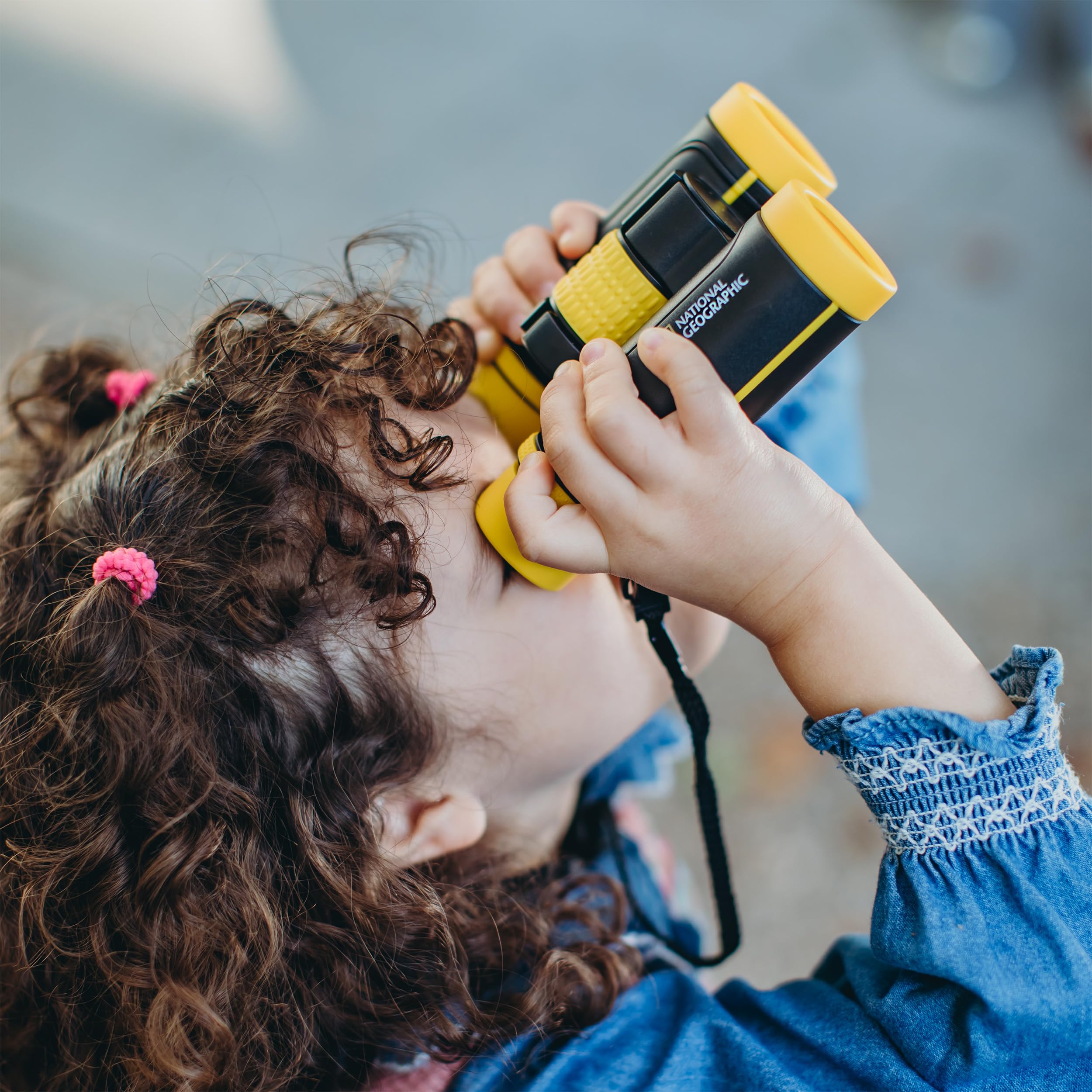 National Geographic Binocolo per bambini 7 x 30, binocolo robusto per osservazione della natura, con tracolla, borsa e ingrandimento 7x, ideale per campeggio e osservazioni sul campo | Ingrandimento 7x, obiettivi 30 mm, per occhiali, distanza interpupilla
