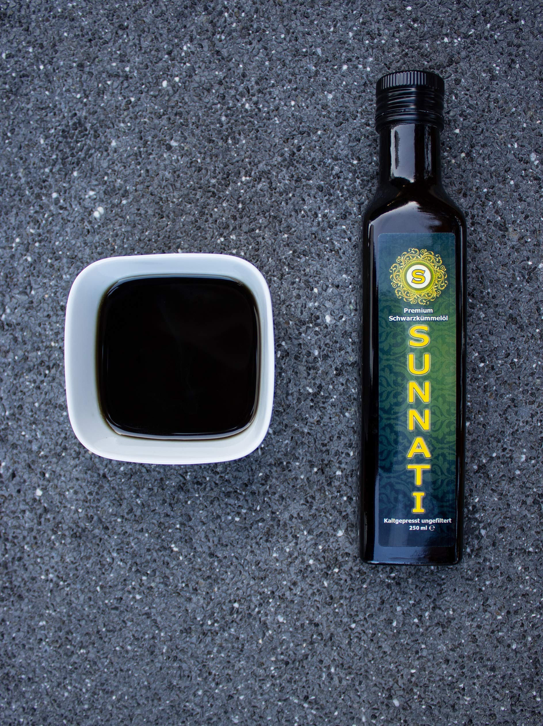 Sunnati® Olio di cumino nero non filtrato, spremuto a freddo, 100% puro 4 x 250 ml (1000 ml)
