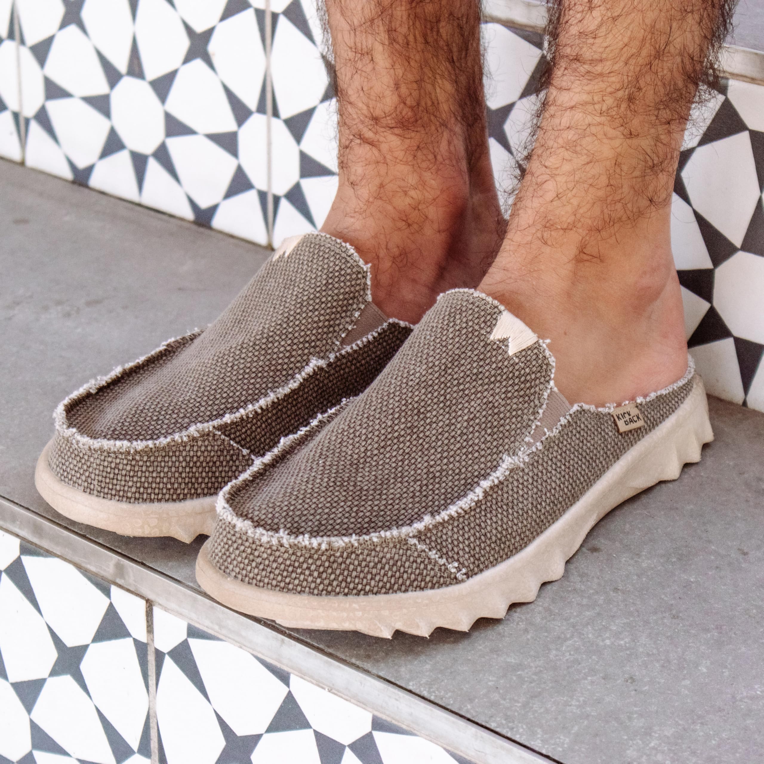 Kickback Chaise Classic Mules da Uomo Senza Tallone – Zoccoli in Tela Casual Slip‑On – Scarpe Estive Comode per Interni ed Esterni, Spiaggia e Viaggio con Suola Antiscivolo