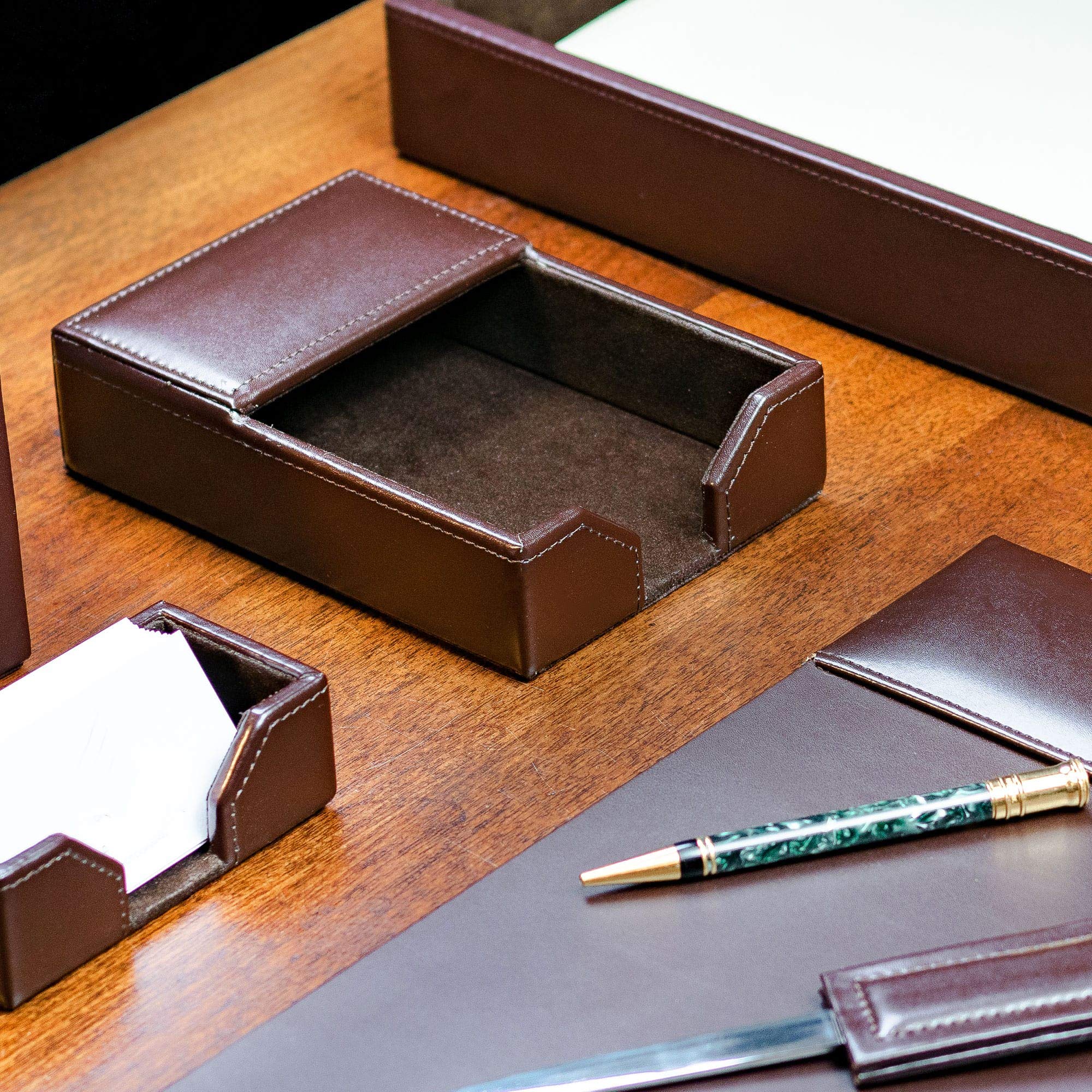 Dacasso Dark Brown Bonded Leather Memo Holder, 4-Inch by 6-Inch