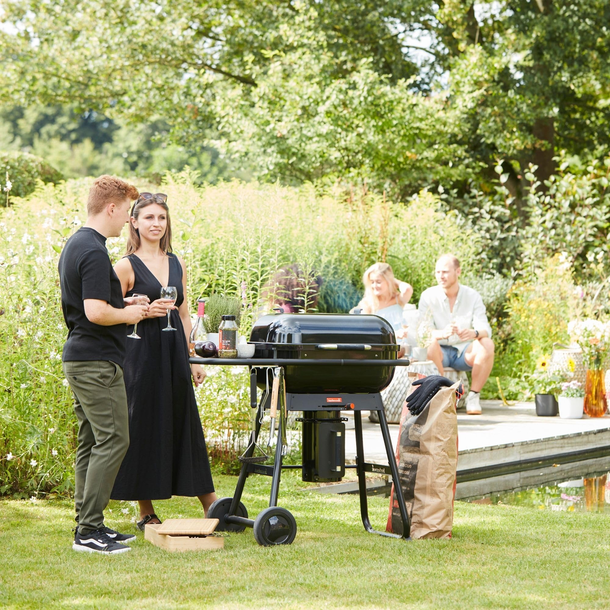 Barbecook Magnus Comfort grill na węgiel drzewny, grill grillowy, ze stołem, 85 x 64 x 110 cm