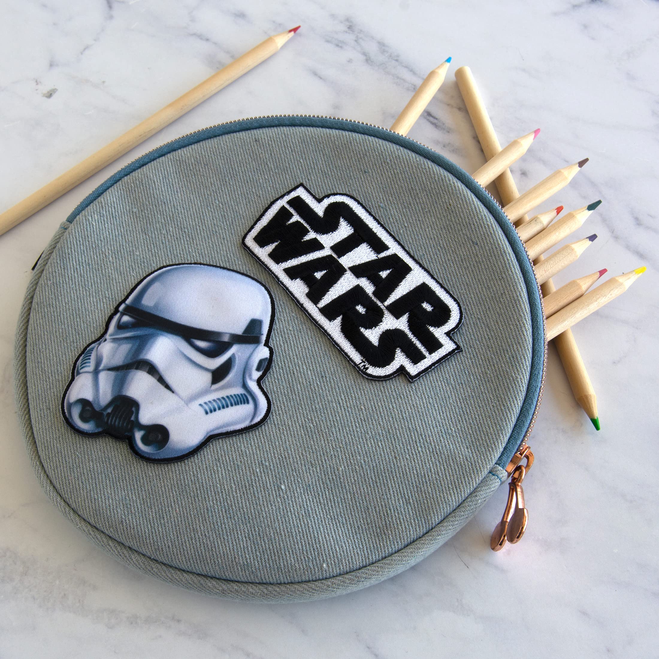 Simplicity Parche termoadhesivo para ropa, chaquetas y mochilas, Stormtrooper, 3 pulgadas de ancho x 3.25 pulgadas de alto