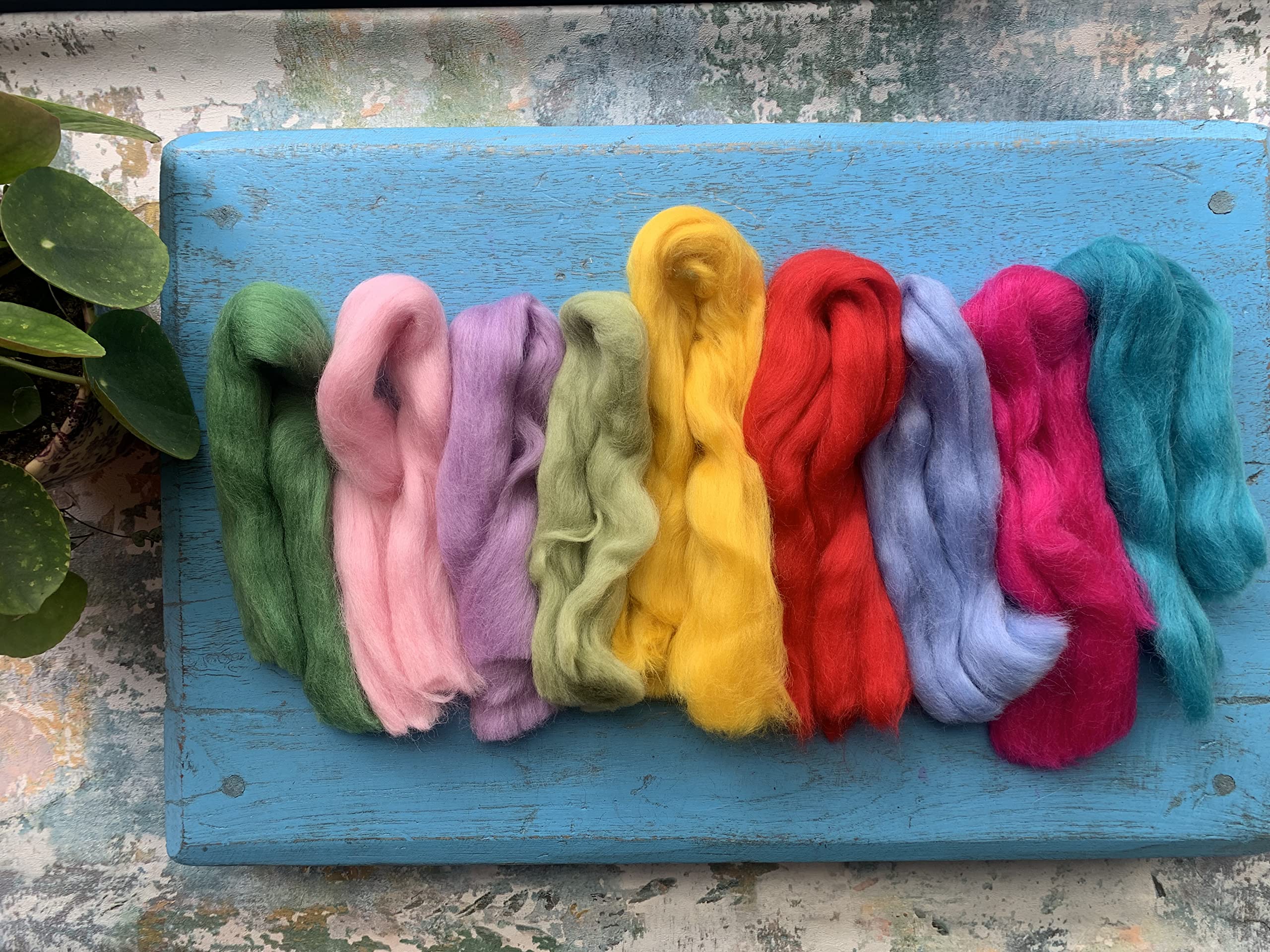Wool Off Cuts/Waste from Wool Tops, Merino Wool, British Wool, Natural Wool (Spring, 80g / 2.8oz)
