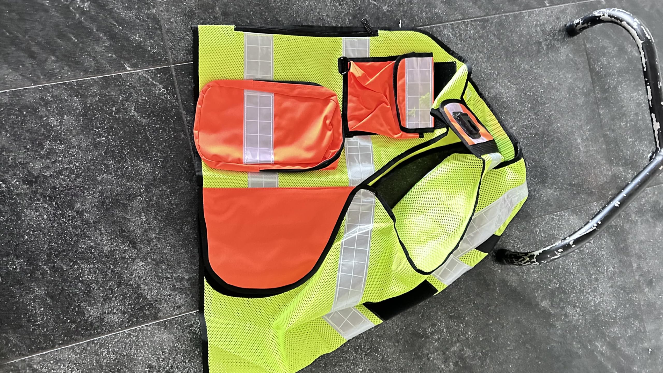 Sicherheitsweste Schutzweste Securityweste Einsatzweste Kennzeichnungsweste Multifunktionsweste Werkschutz Wachschutz Reflektierend 202 gelb Orange + 2 Patch Blau SECURITY