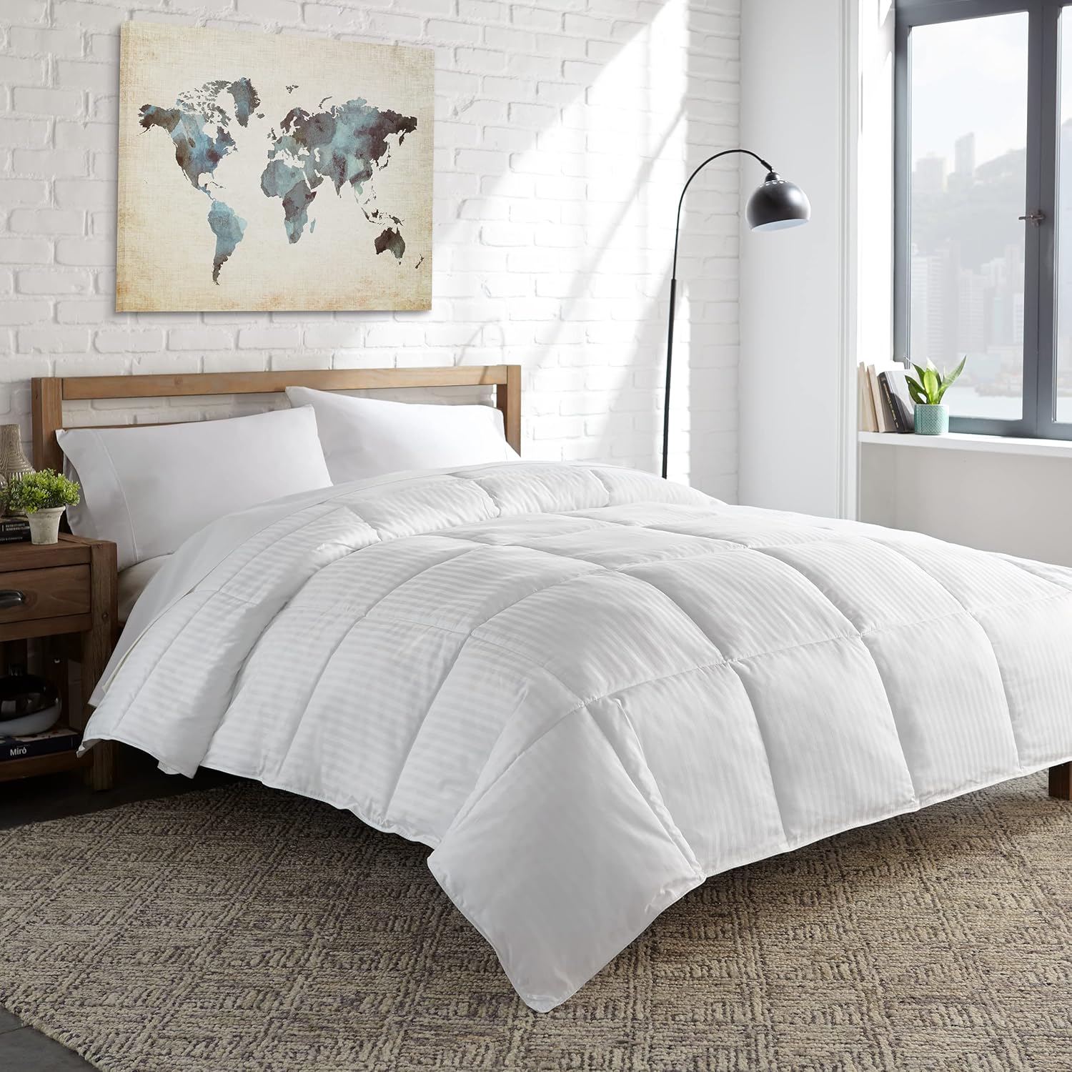 Eddie Bauer® All-Seasons Oversized Duvet Insert Filled with Down Alternative, Hypoallergenic Fiber - Oversized King
