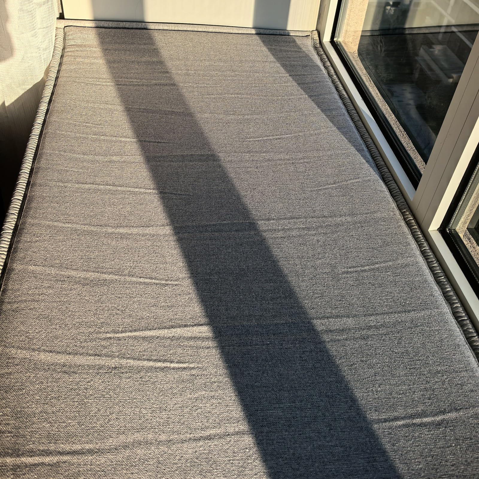Tapis de rebord de fenêtre antidérapant au design épuré