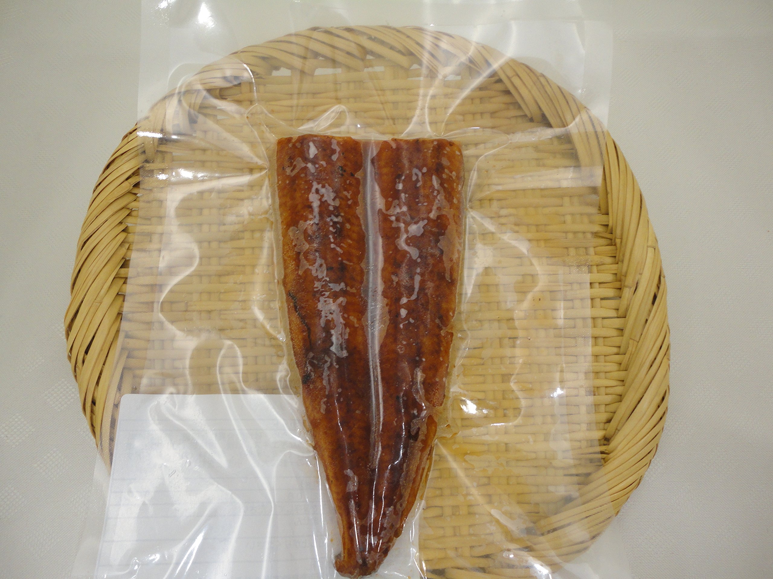 Amazon.co.jp: 暁魚類 [冷凍] 中国産 うなぎ蒲焼ハーフカット 100g