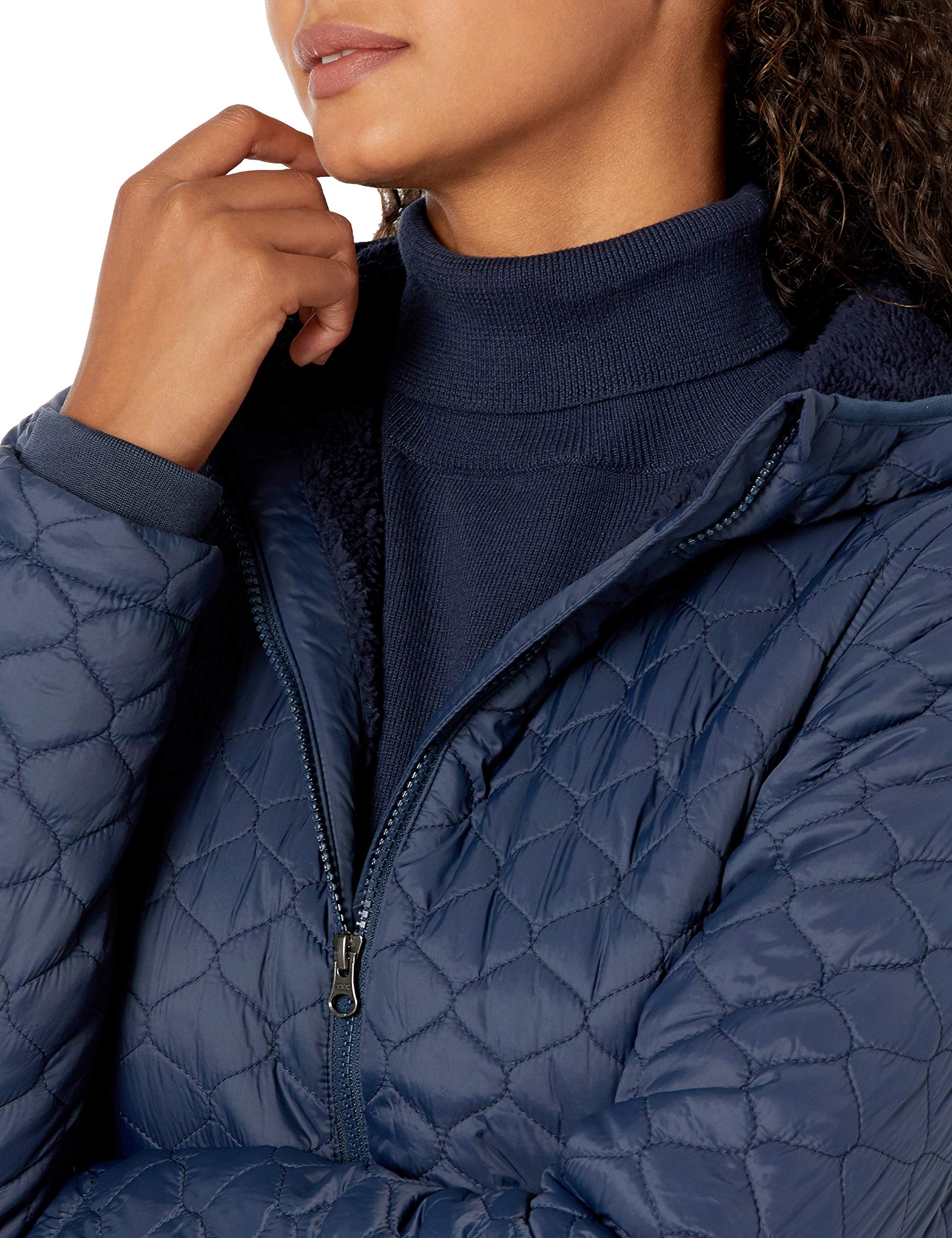 Amazon Essentials Donna Piumino Leggero Trapuntato con Cappuccio Foderato in Sherpa Impermeabile con Cerniera Integrale