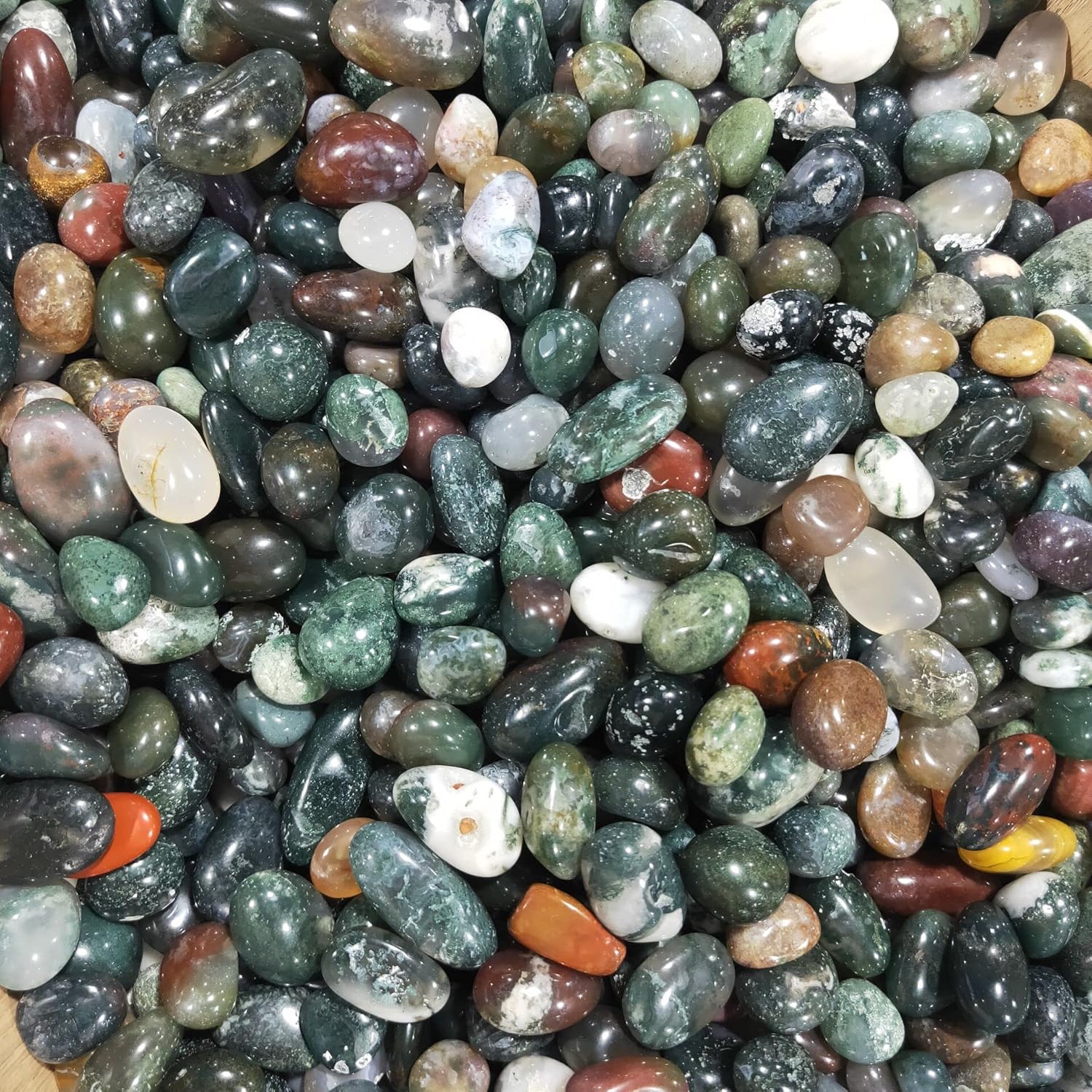Crystal Healing Meditation Decoration 300 Grams of Natural Aquatic Agate Gravel Healing Crystal Stones and Mineral Aura Fish Tank Decoration Garden Landscape Home Decoration (Size : 300g)