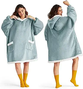 Bedsure Blanket Hoodie, Wearable Blanket for Adults & Kids as Gifts for Women Men, Birthday Gifts for Women Mom Girl Sherpa Oversized Hoodie, Light Green, Small