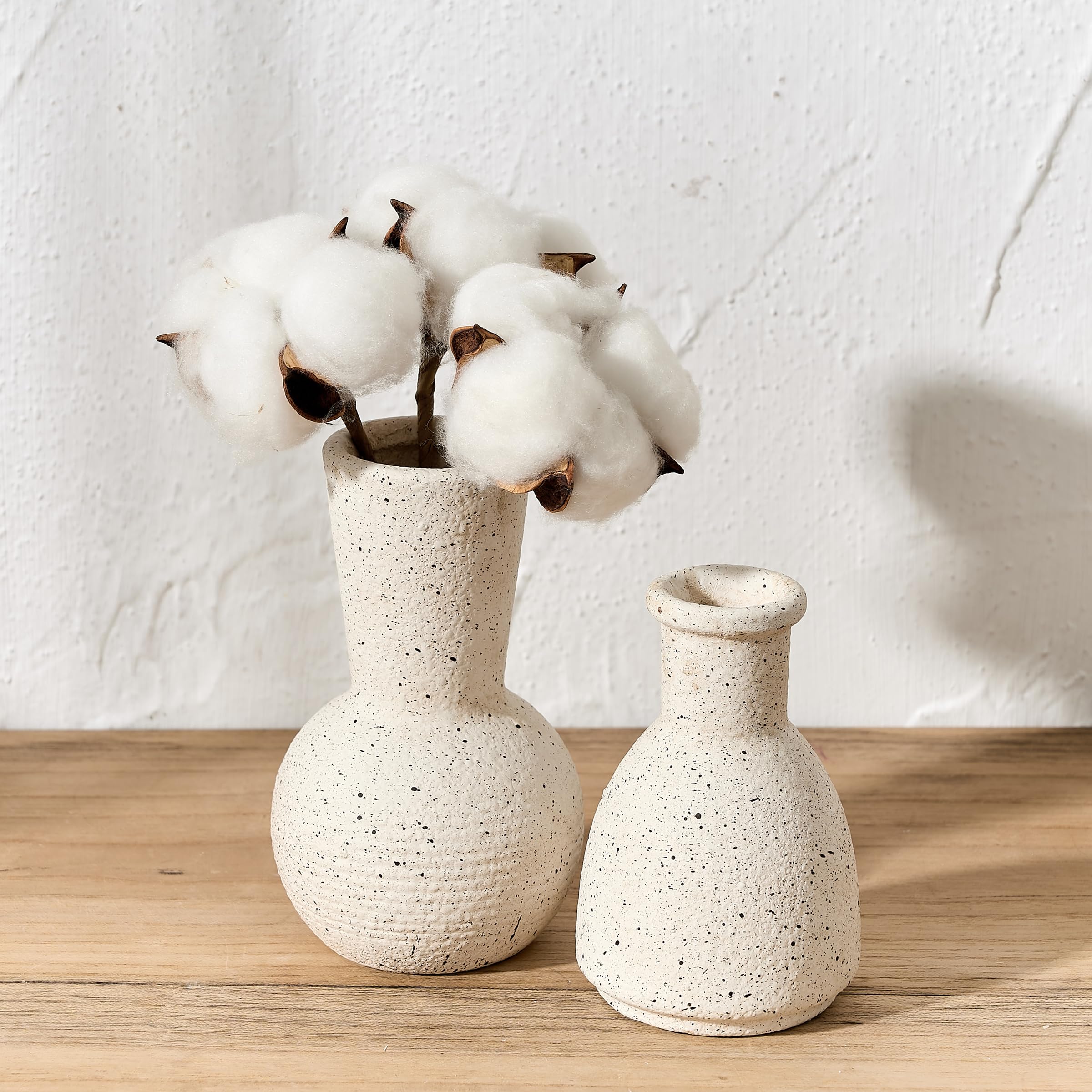 White Ceramic Vases Set of 2, Cute Boho Handcrafted Antique Decor, Mini Simple Nordic Style Aesthetic Decorative Flower Vases for Home Decor, Living Room, Bookshelf, Office, Entryway, Tuscan Decor