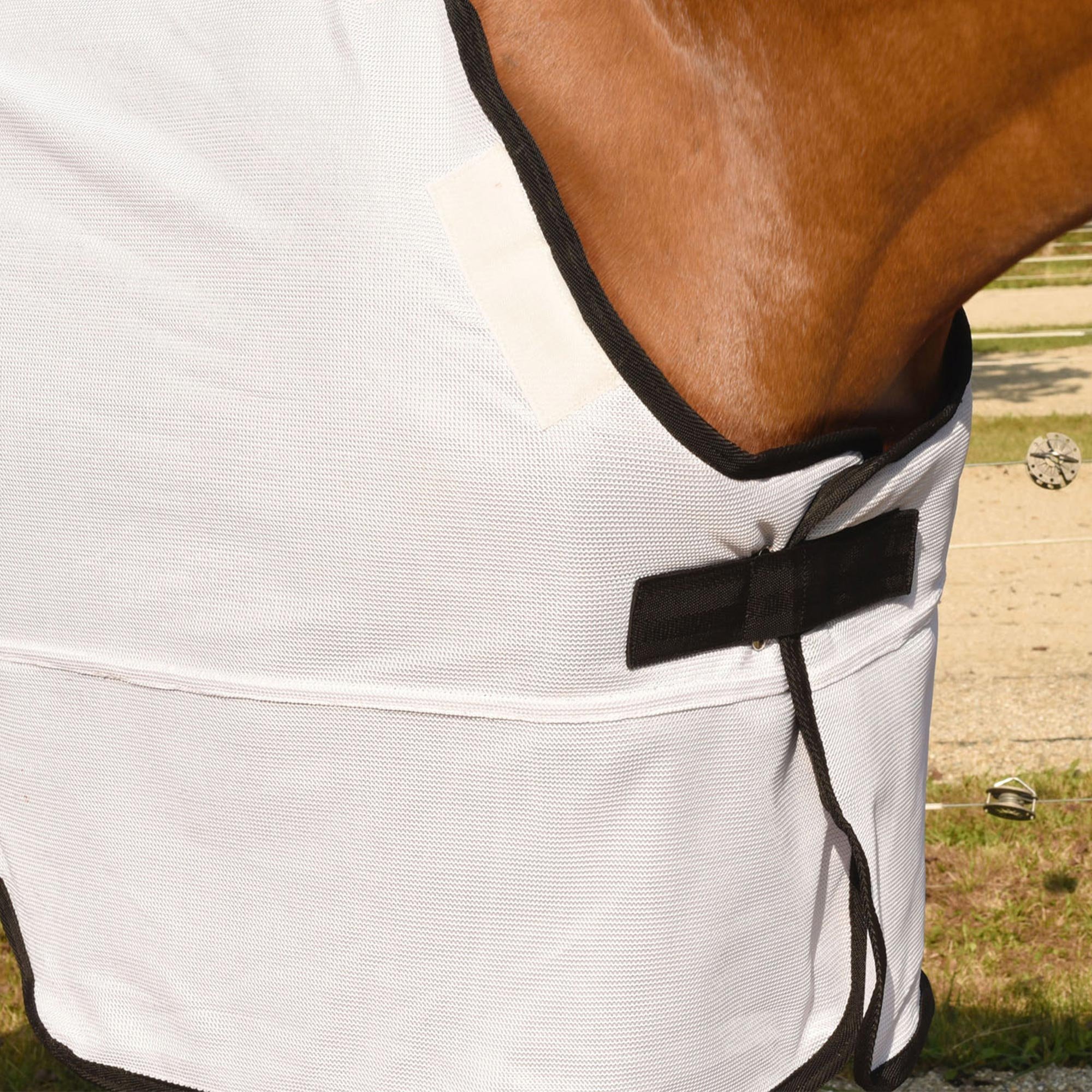 Kerbl Couverture Rugbe Superfly Blanche, 145 Cm Pour Cheval Taille M