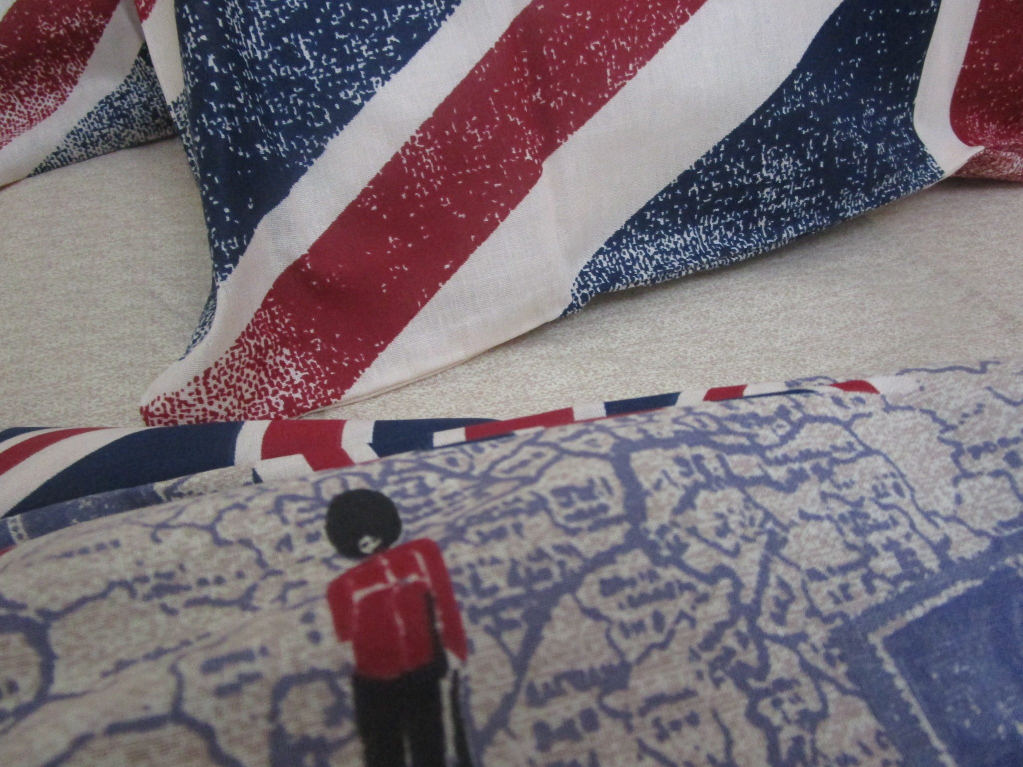 Pago Poco I pay a little for the complete queen size bed UK flag design, 100% pure natural cotton. Made in Italy!!! - Image 4