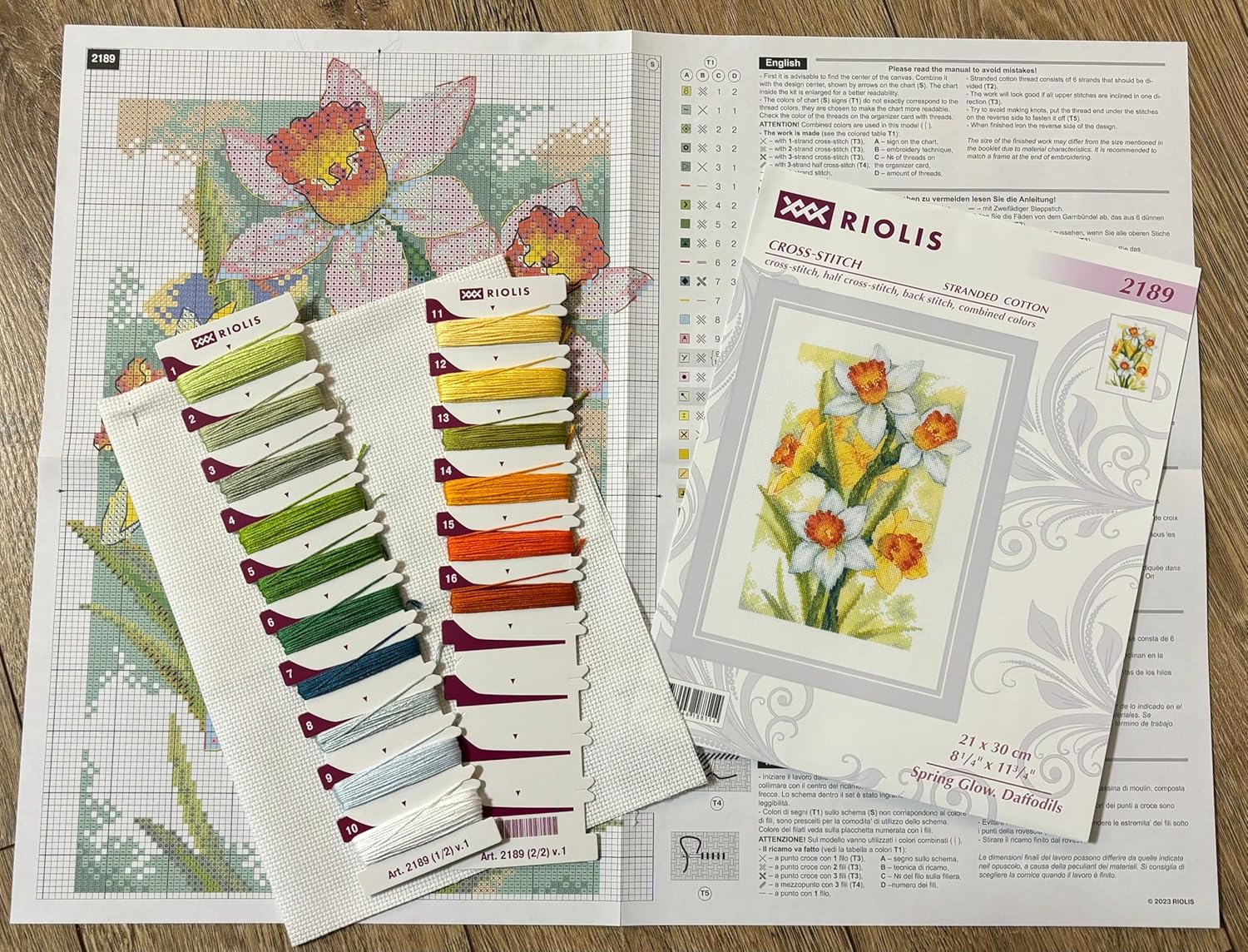 RIOLIS - Spring Glow. Daffodils 2189, Cross Stitch Kits 8¼"x11¾, Cross Stitch Kits for Adults, Counted Cross Stitch Kits, Embroidery Kit for Beginners & Advanced, Floral Crossstitching Kits