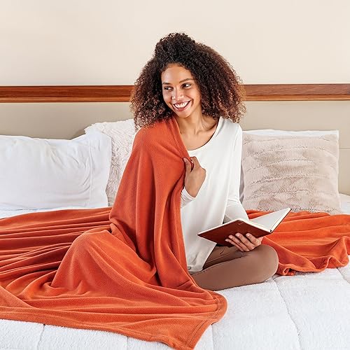 Miniatura 5 de Berkshire Blanket Manta de microforro polar tamaño Queen color naranja ámberglow, ligera, suave y transpirable, manta de microforro polar de felpa