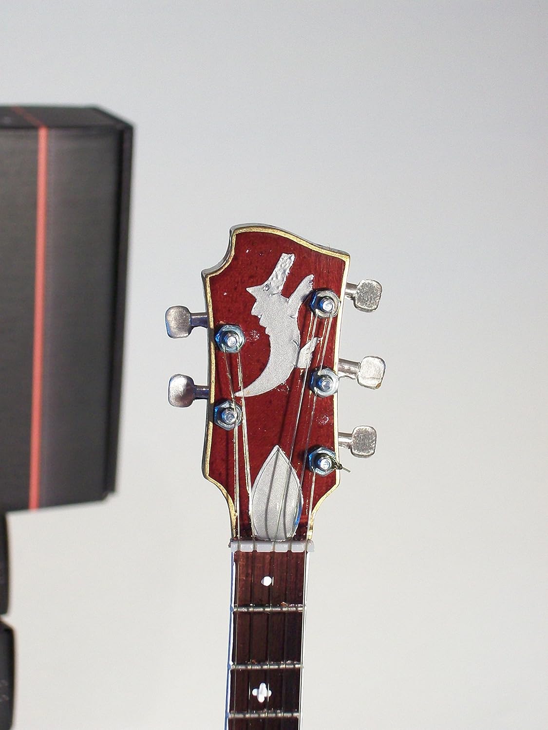 AXE HEAVEN KR-162 Keith Richards 1981 Zemai Macabre Mini Guitar